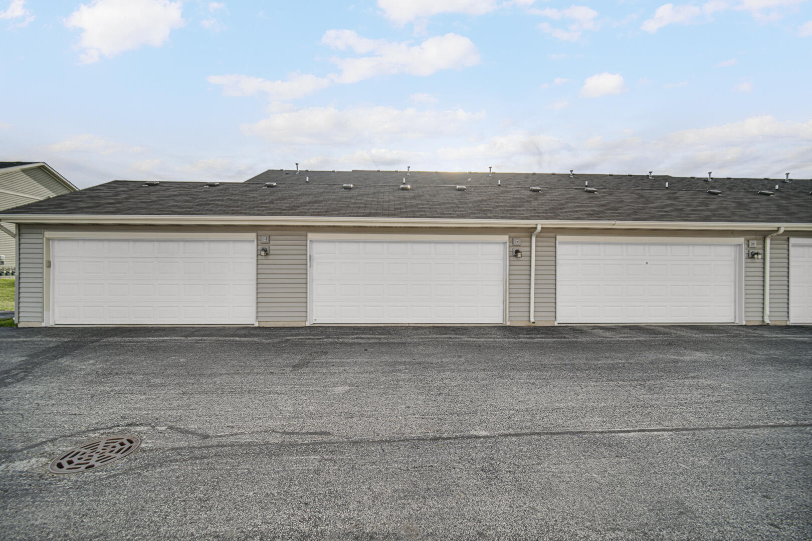 Homes for sale in Crown Point, IN | 11439 Vermont Pl, Crown Point, IN 46307 | MLS# 839895