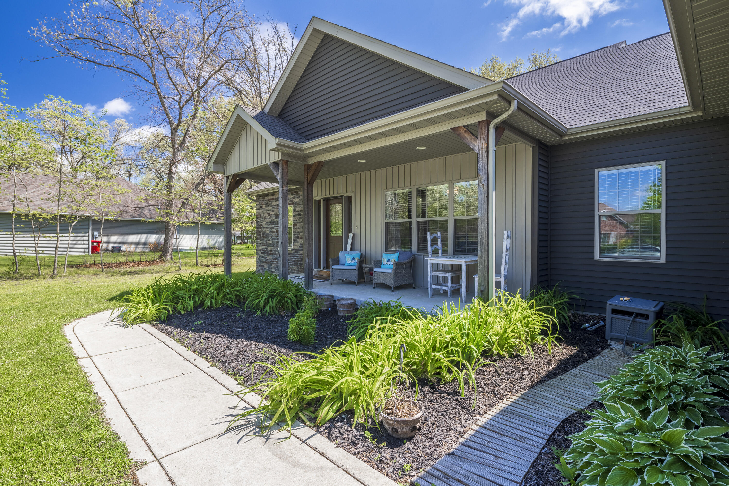 Homes for sale in Wheatfield, IN | 10451 Mattie Ln, Wheatfield, IN 46392 | MLS# 839905