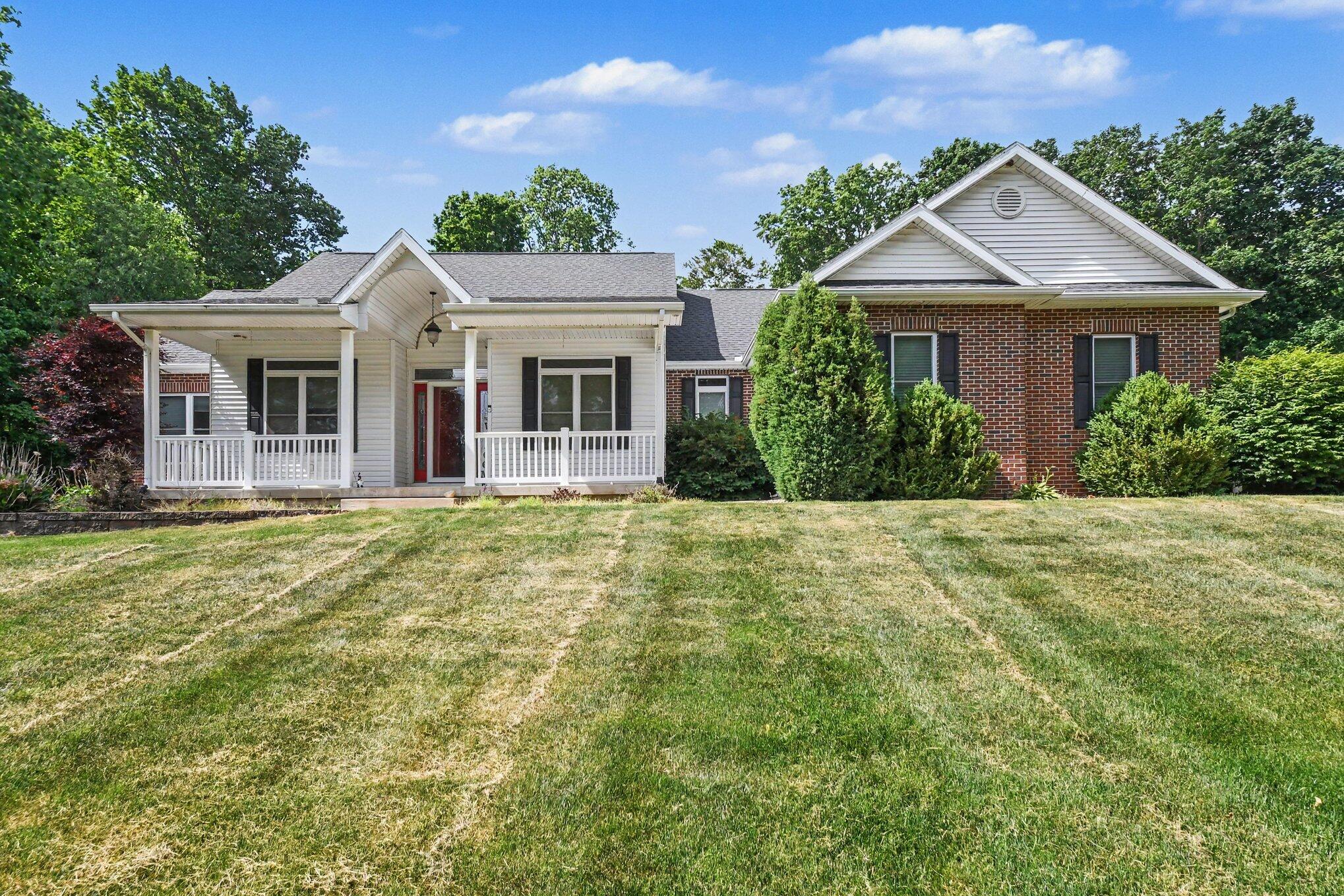 Homes for sale in New Carlisle, IN | 55220 Sundance Dr, New Carlisle, IN 46552 | MLS# 839918