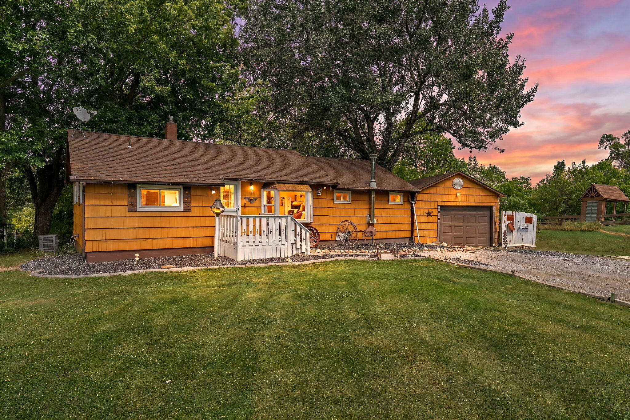Homes for sale in Hebron, IN | 13 S Beulah Vis, Hebron, IN 46341 | MLS# 840064