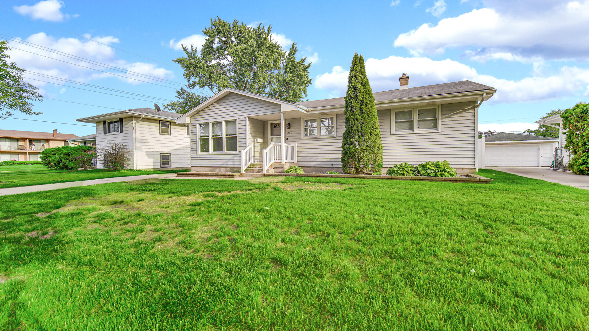 Homes for sale in Munster, IN | 250 Sycamore Ln, Munster, IN 46321 | MLS# 840093