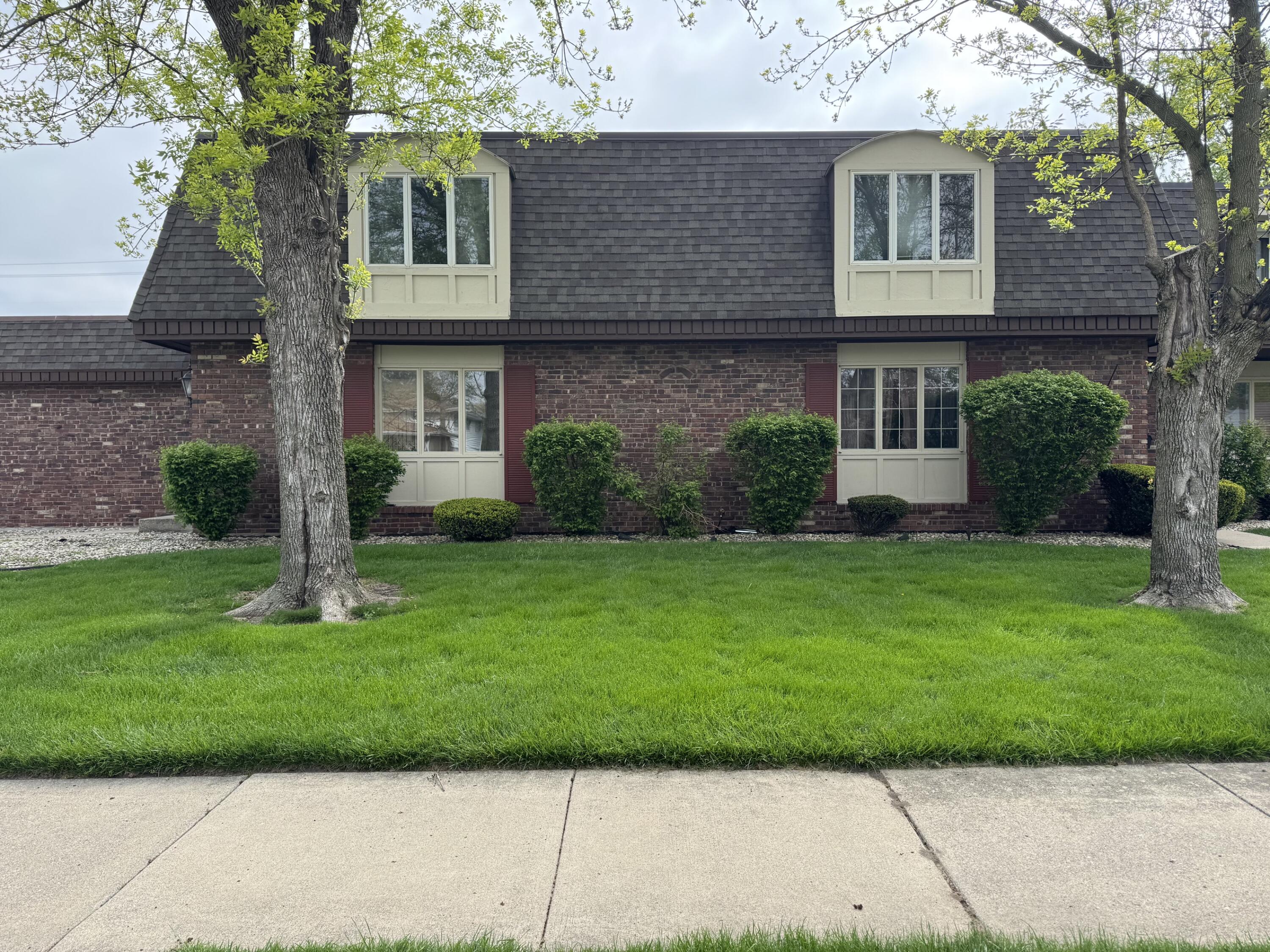 Homes for sale in Munster, IN | 7933 Jefferson Ave #4b, Munster, IN 46321 | MLS# 840217