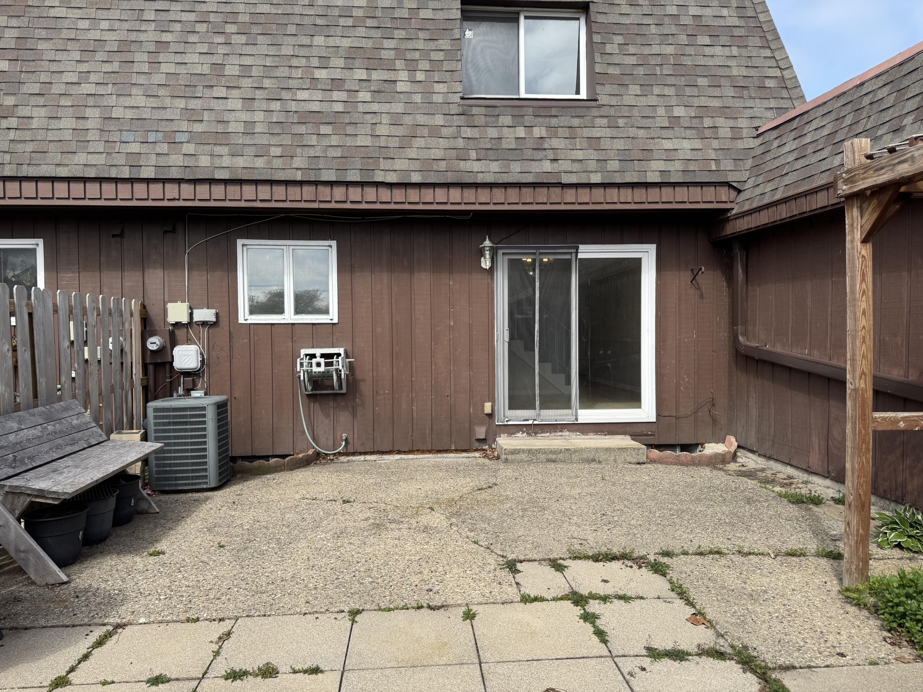 Homes for sale in Munster, IN | 7933 Jefferson Ave #4b, Munster, IN 46321 | MLS# 840217