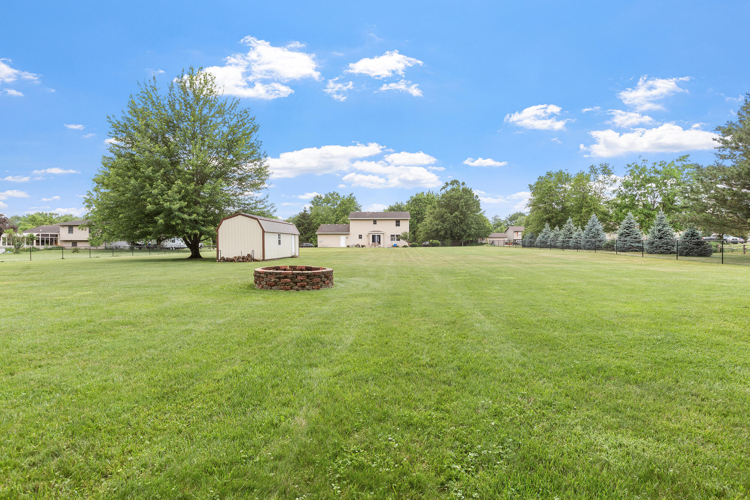 Homes for sale in Hebron, IN | 889 Rustic Acres Ln, Hebron, IN 46341 | MLS# 840534