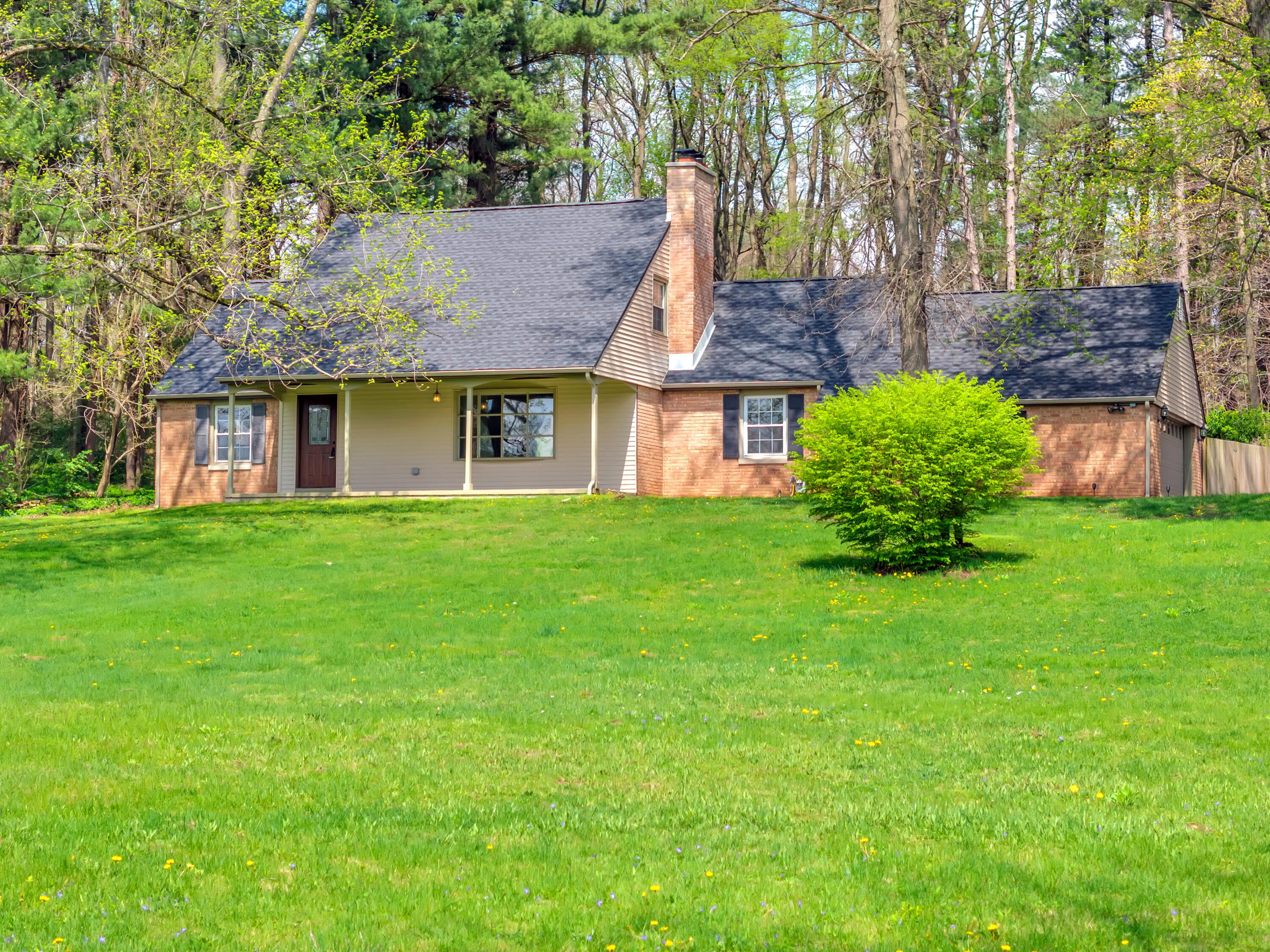Homes for sale in Valparaiso, IN | 820 N 350 E, Valparaiso, IN 46383 | MLS# 840719