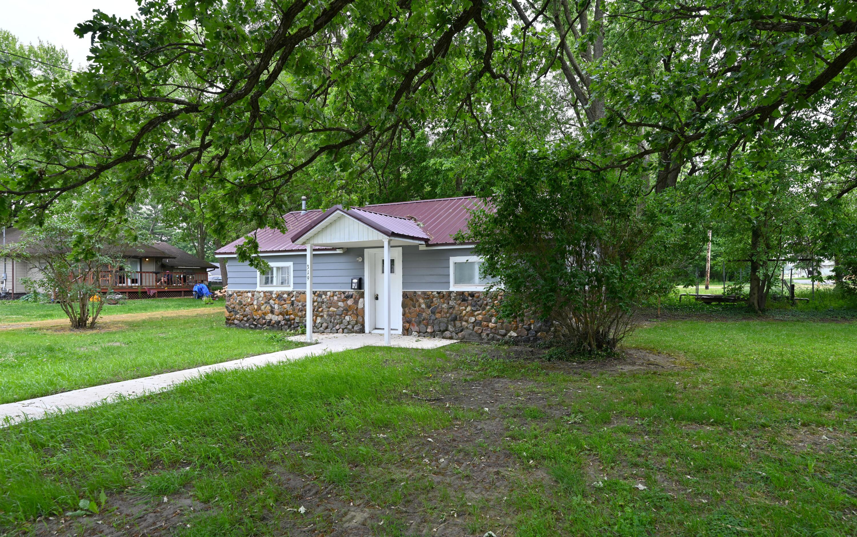 Homes for sale in Winamac, IN | 319 W 13th St, Winamac, IN 46996 | MLS# 840693