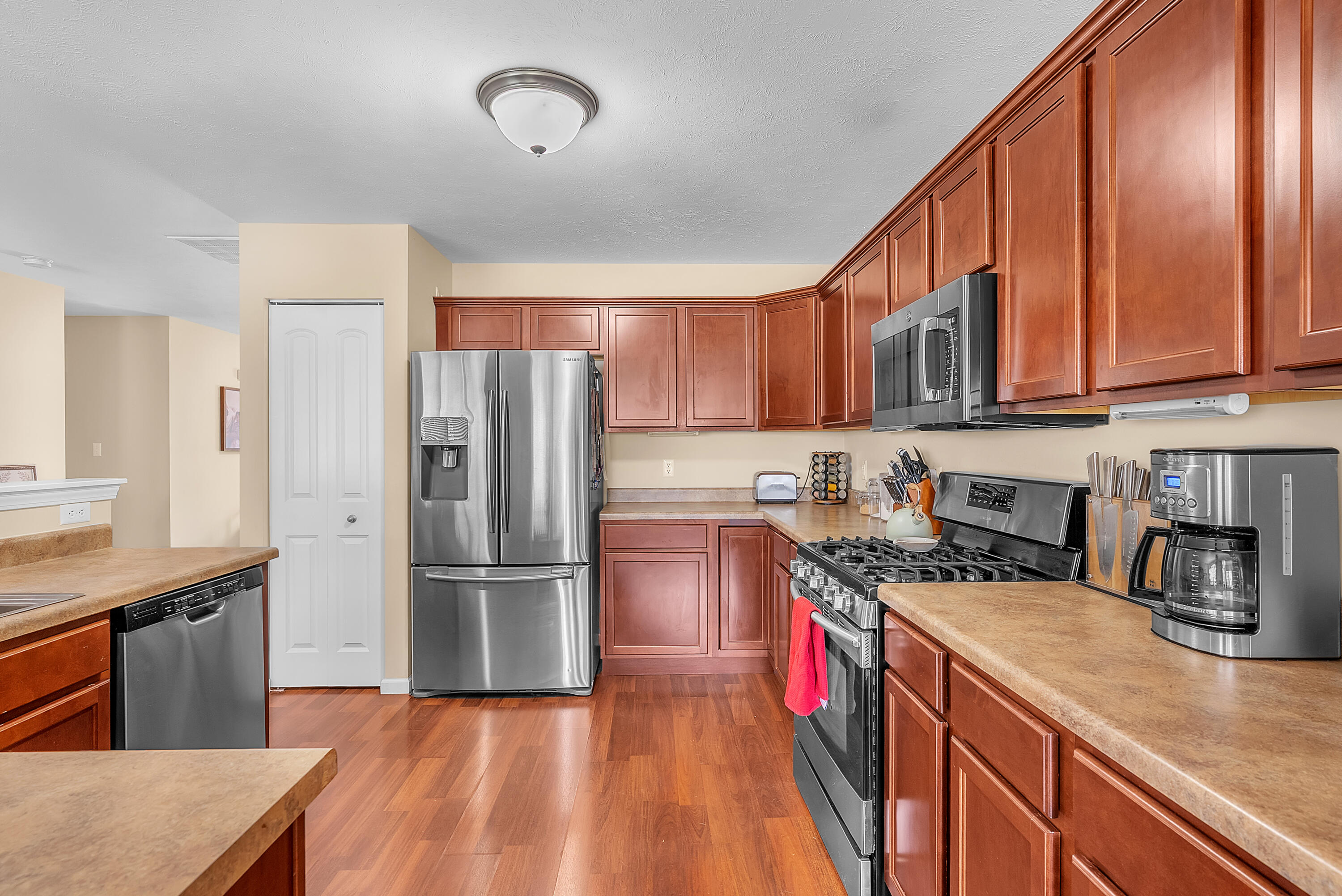 Homes for sale in Dyer, IN | 13603 W 105Th Pl, Dyer, IN 46311 | MLS# 840792