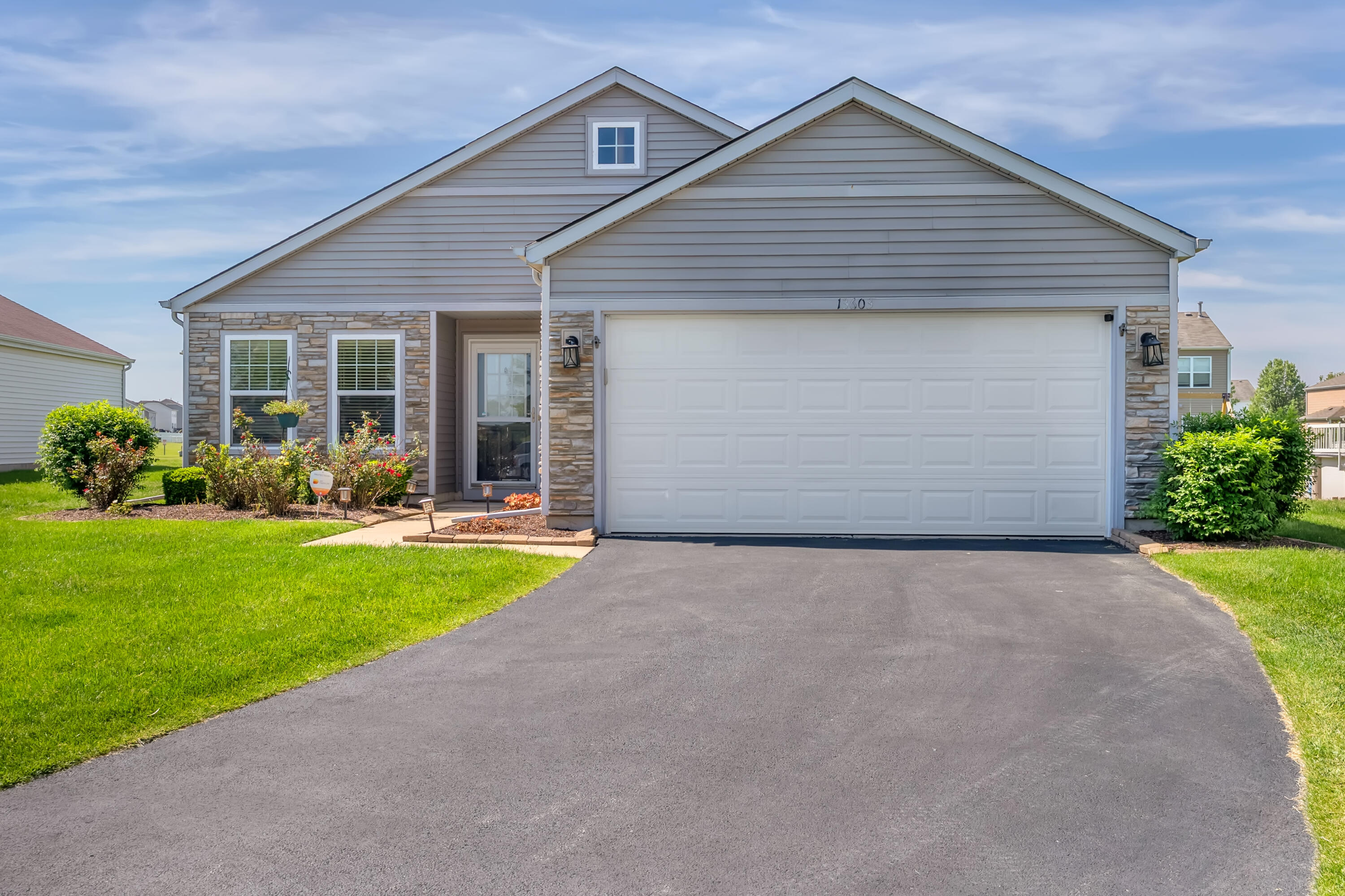 Homes for sale in Dyer, IN | 13603 W 105th Pl, Dyer, IN 46311 | MLS# 840792