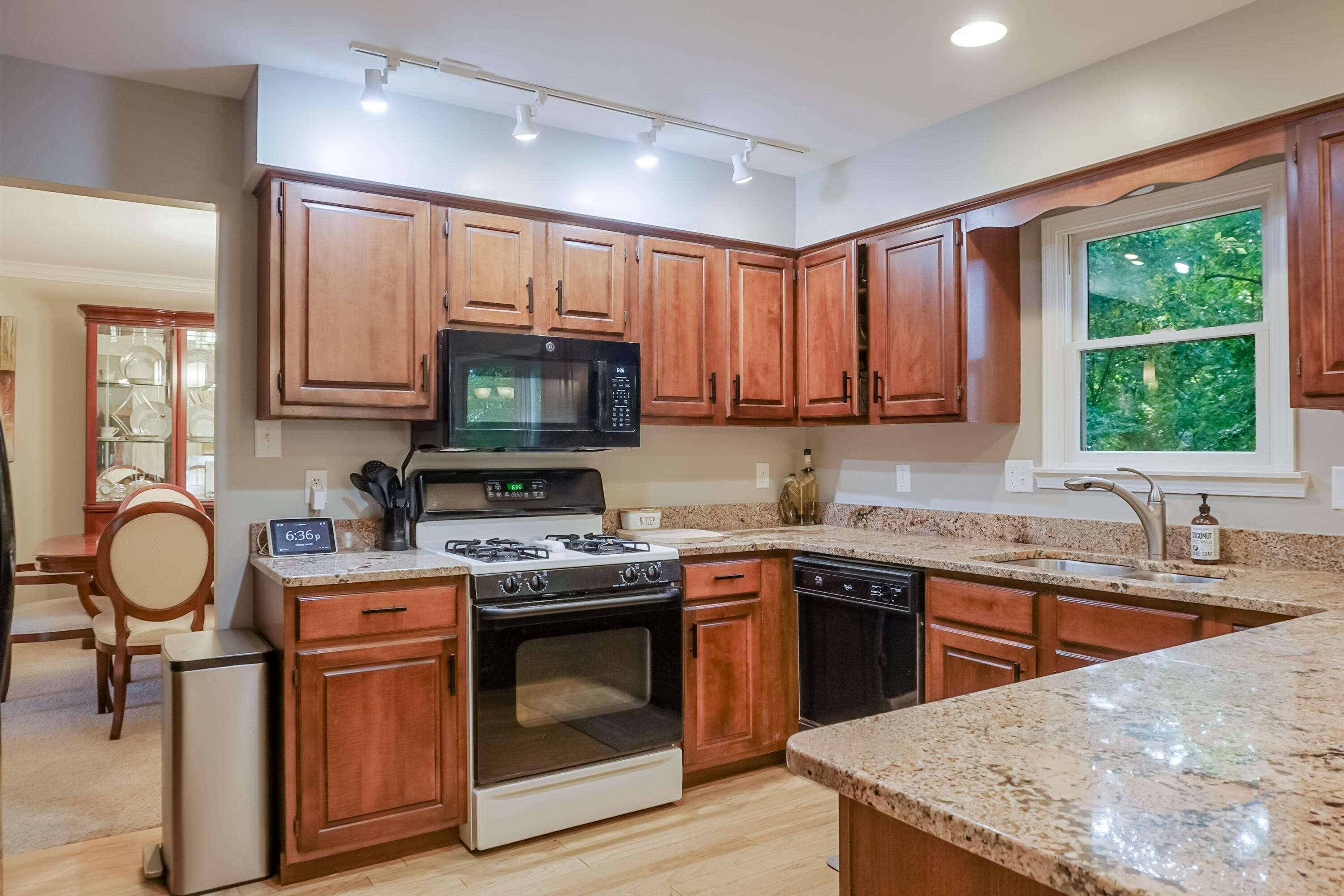 3rd image of 141 Guilford Rd, Valparaiso, IN 46385 | MLS# 840931