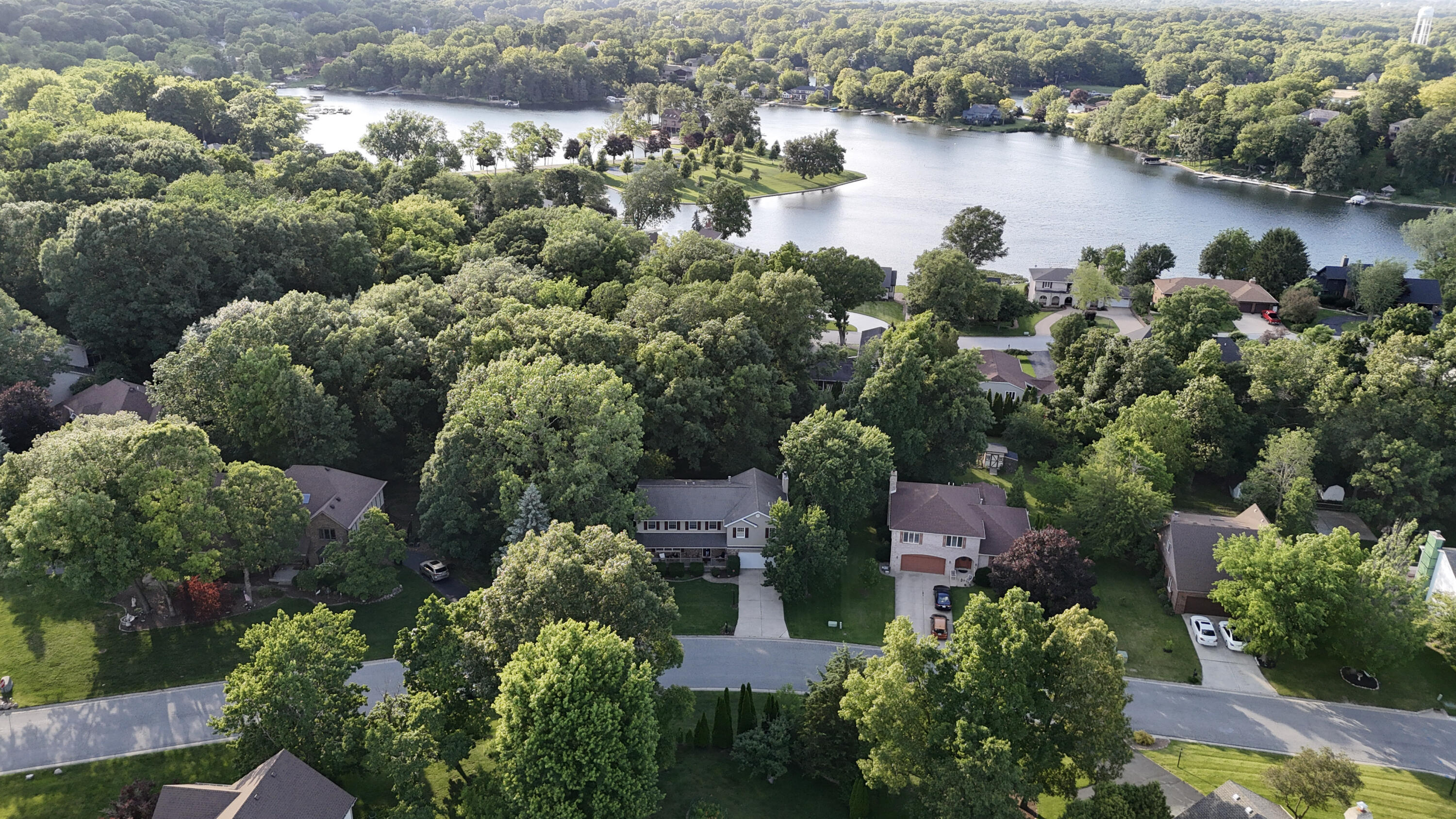 2nd image of 141 Guilford Rd, Valparaiso, IN 46385 | MLS# 840931