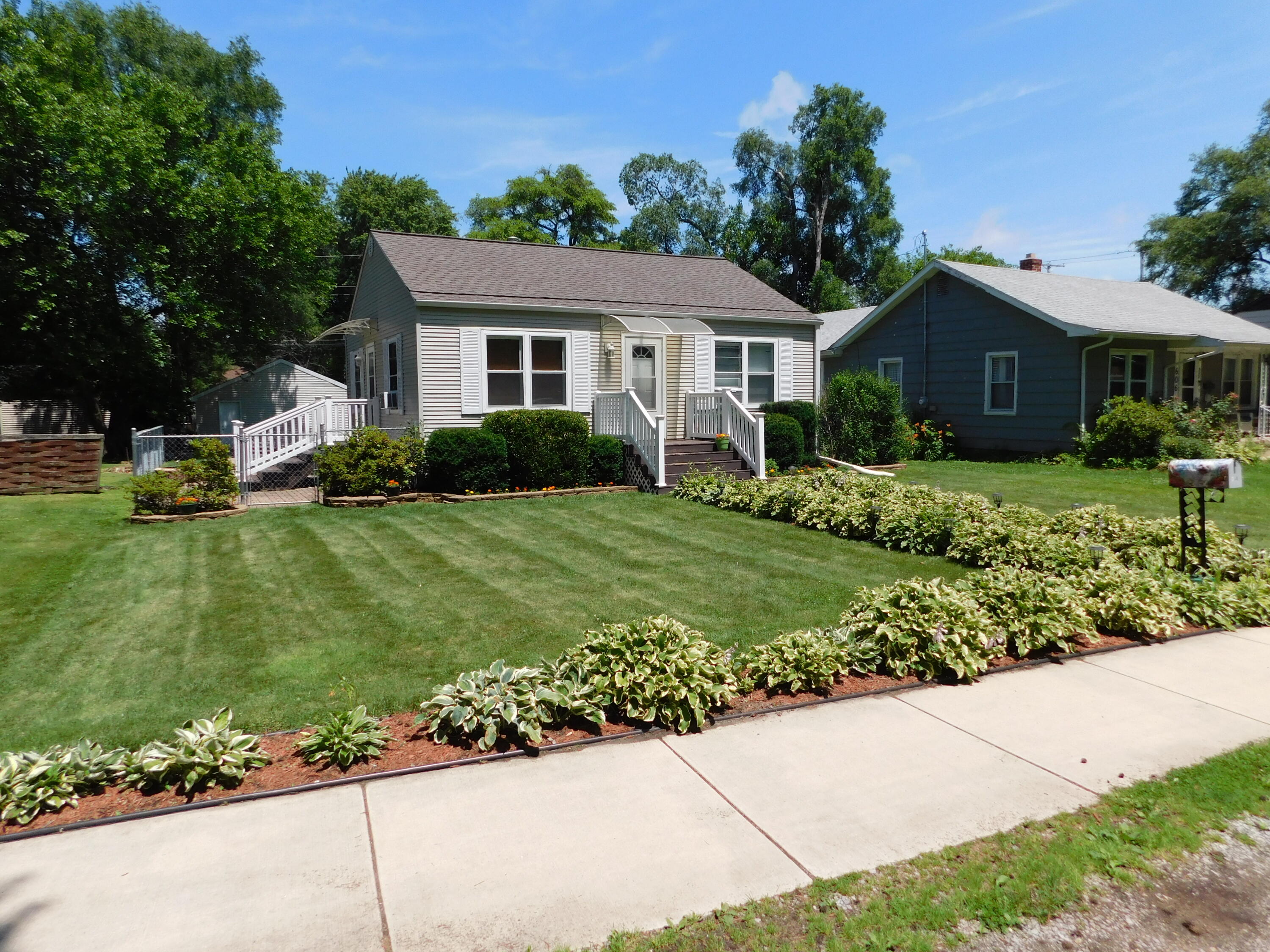 Homes for sale in Chesterton, IN | 608 W Indiana Ave, Chesterton, IN 46304 | MLS# 841368