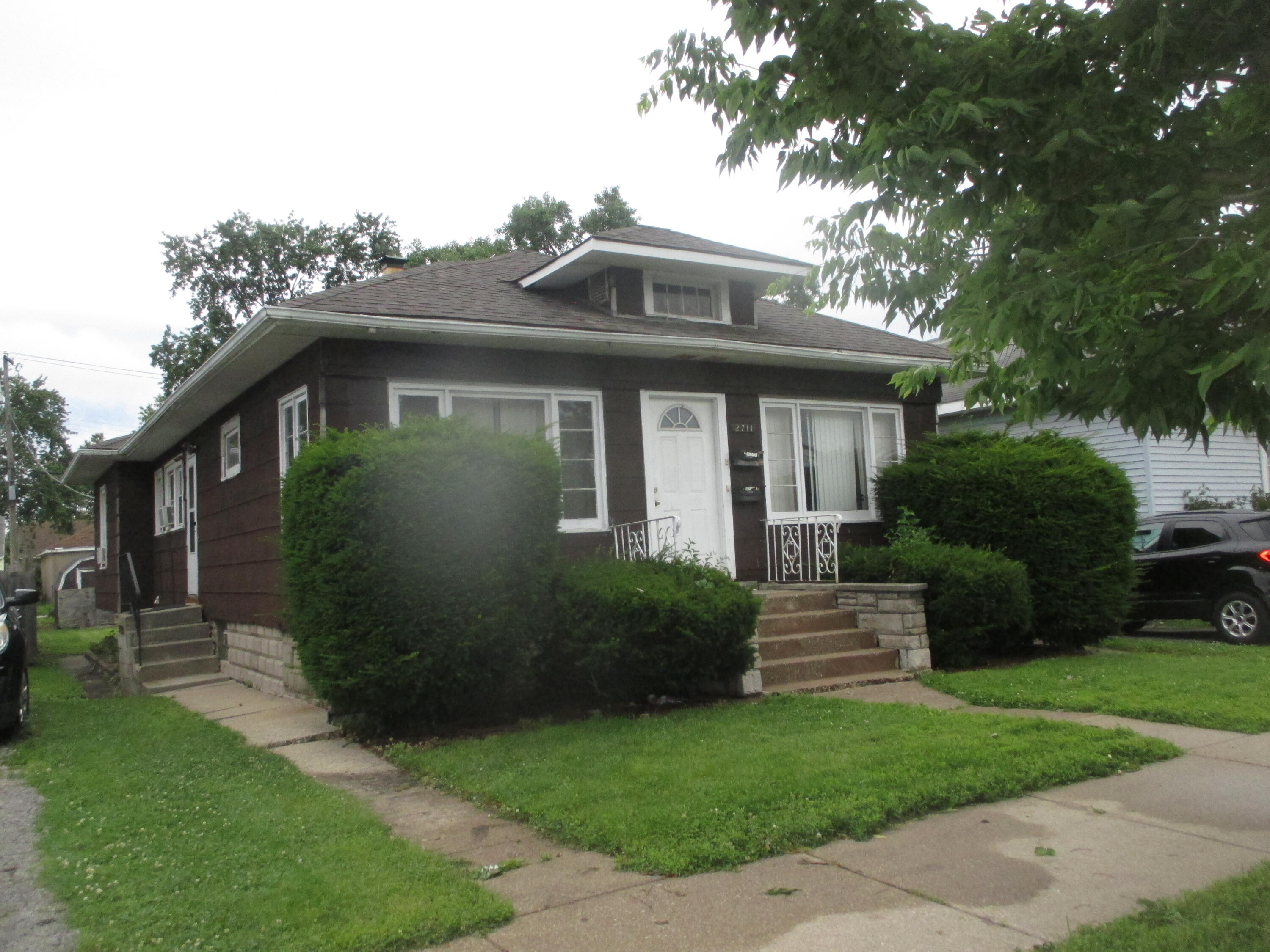 Homes for sale in Hammond, IN | 2711 164th Pl, Hammond, IN 46323 | MLS# 841370