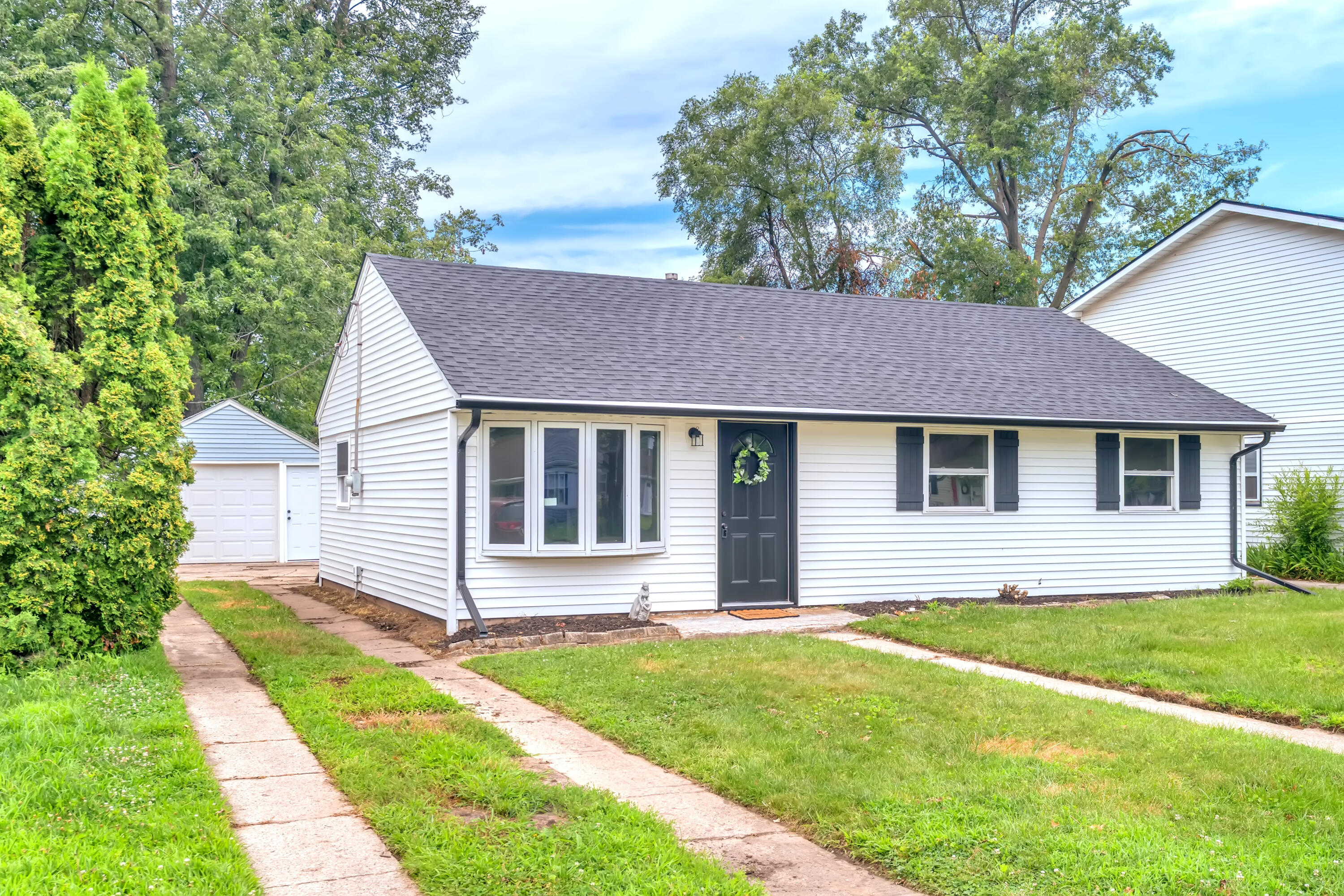 Homes for sale in Griffith, IN | 438 N Lindberg St, Griffith, IN 46319 | MLS# 842169