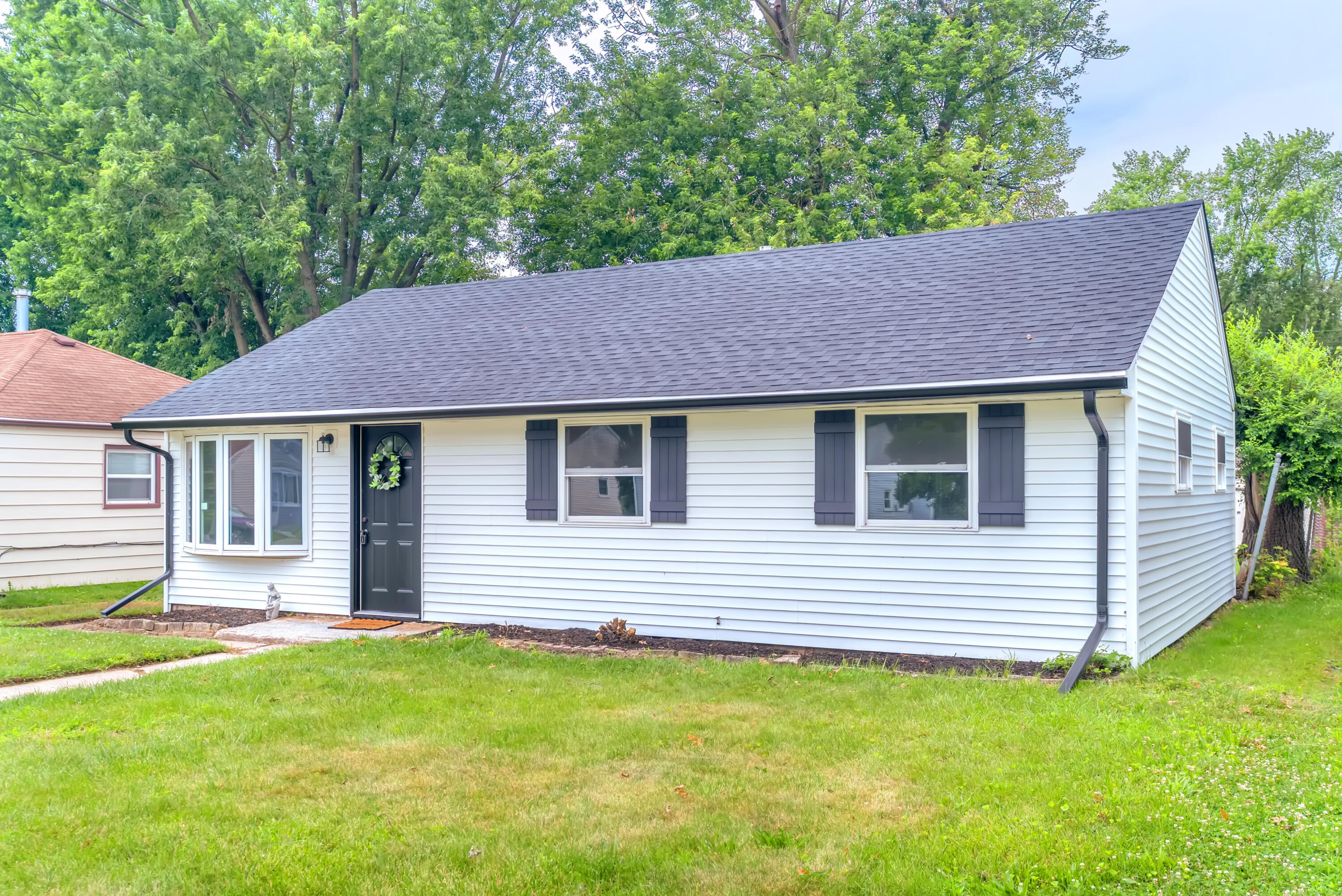 Homes for sale in Griffith, IN | 438 N Lindberg St, Griffith, IN 46319 | MLS# 842169