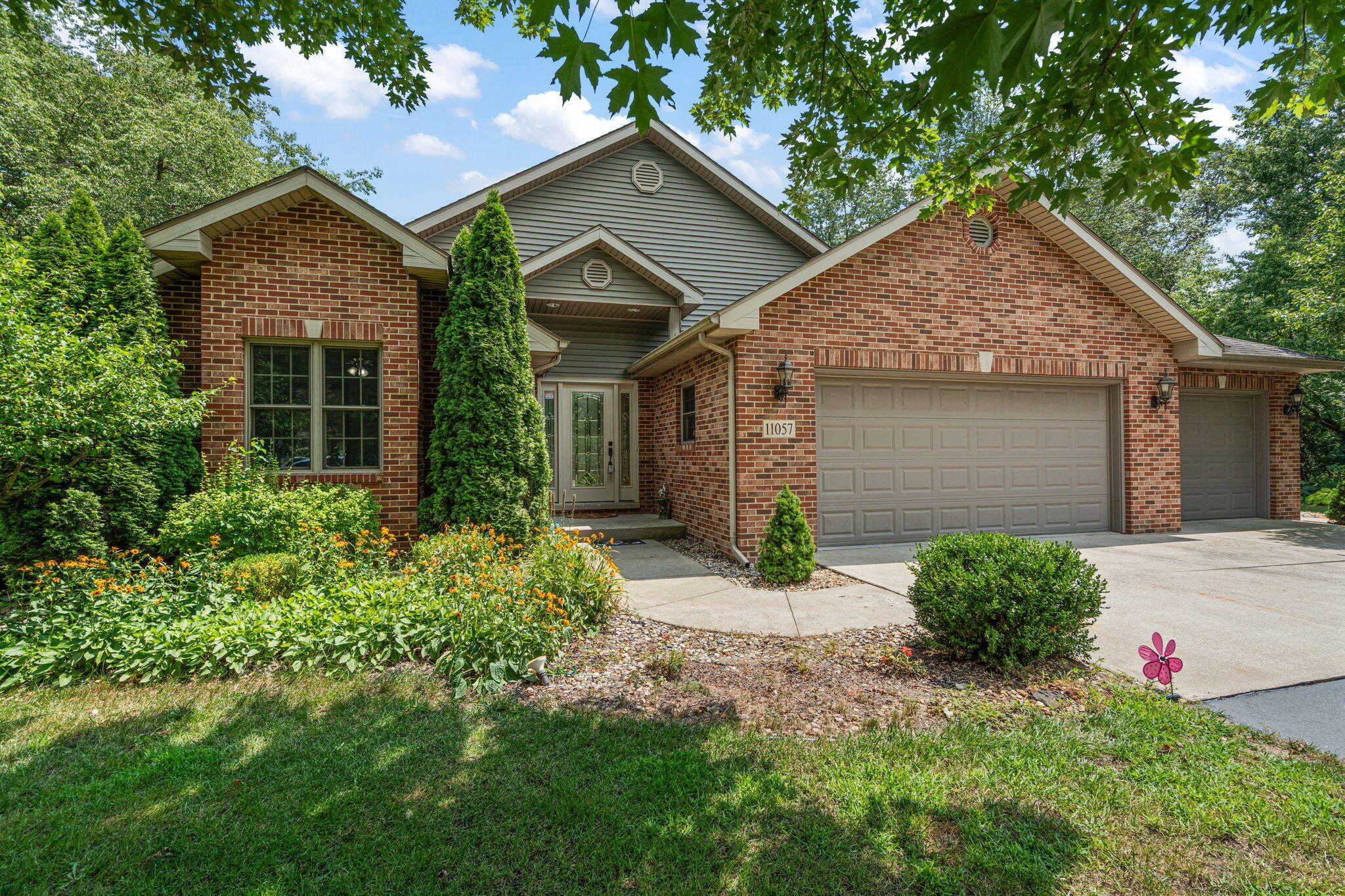 Homes for sale in Wheatfield, IN | 11057 Pleasant Grove Dr, Wheatfield, IN 46392 | MLS# 842529