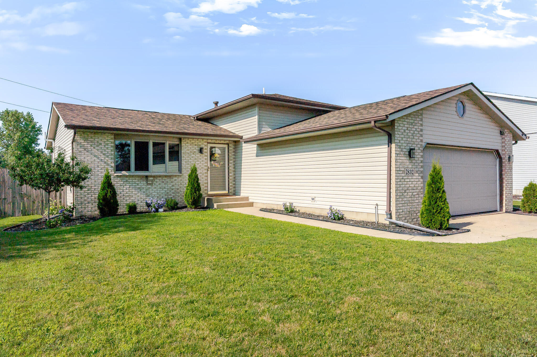 1st image of 7832 Murrelet St, Hobart, IN 46342 | MLS# 842350