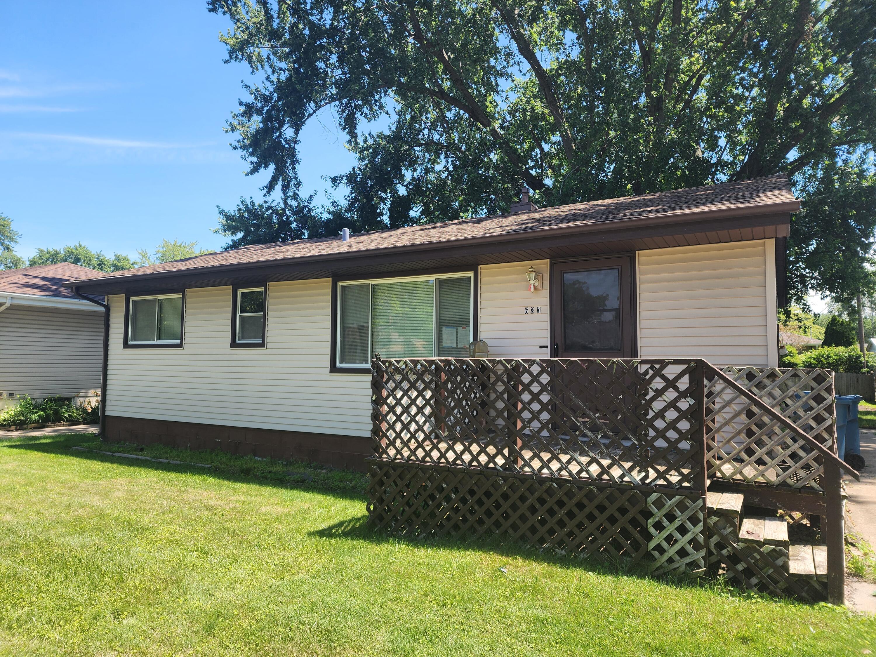 Homes for sale in Griffith, IN | 633 N Glenwood Ave, Griffith, IN 46319 | MLS# 842382