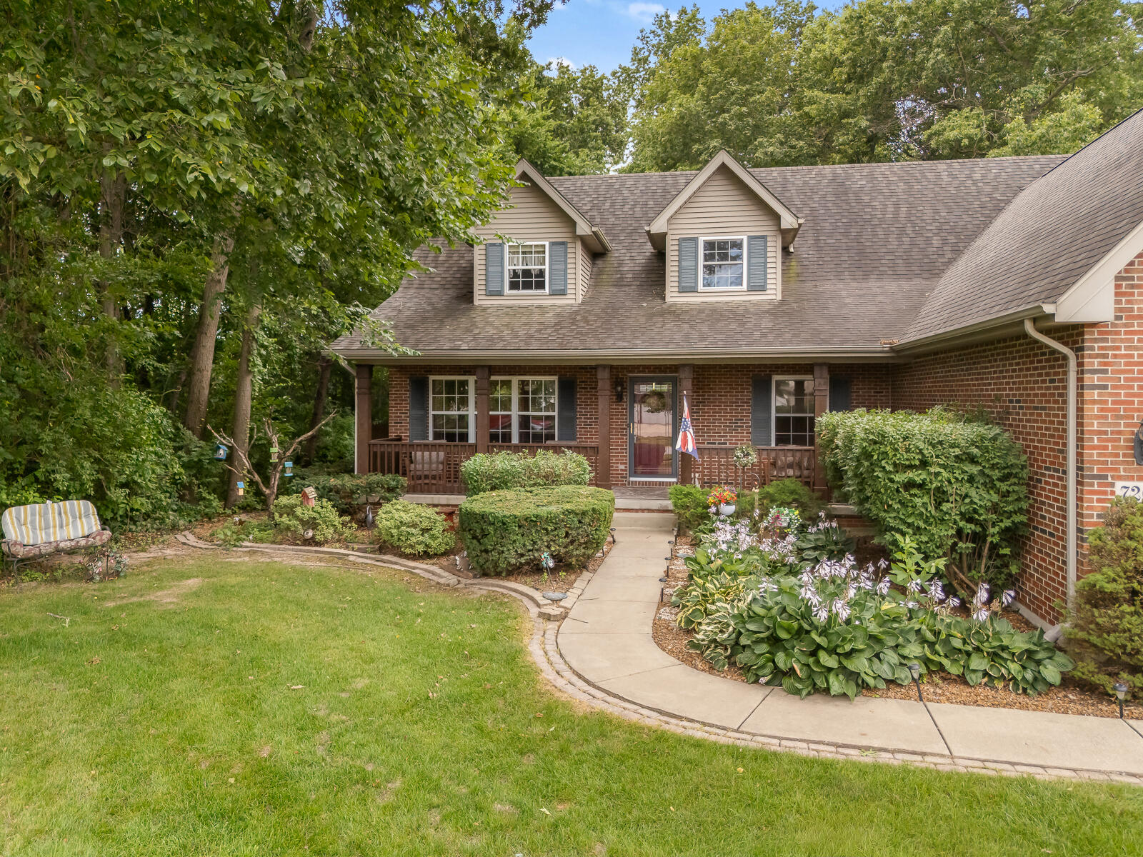 3rd image of 7201 Bracken Pkwy, Hobart, IN 46342 | MLS# 842409