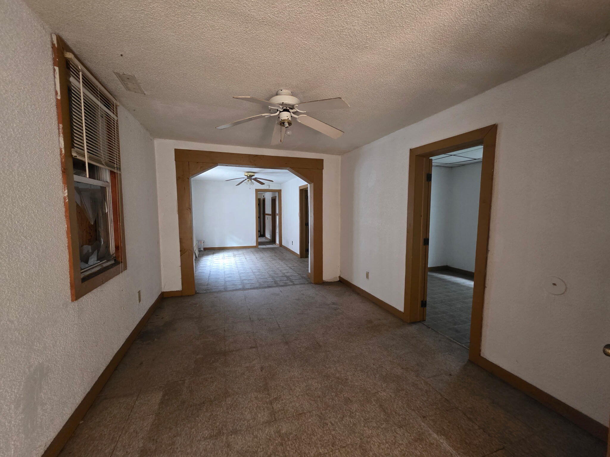 Homes for sale in East Chicago, IN | 4828 Mccook Ave, East Chicago, IN 46312 | MLS# 842426