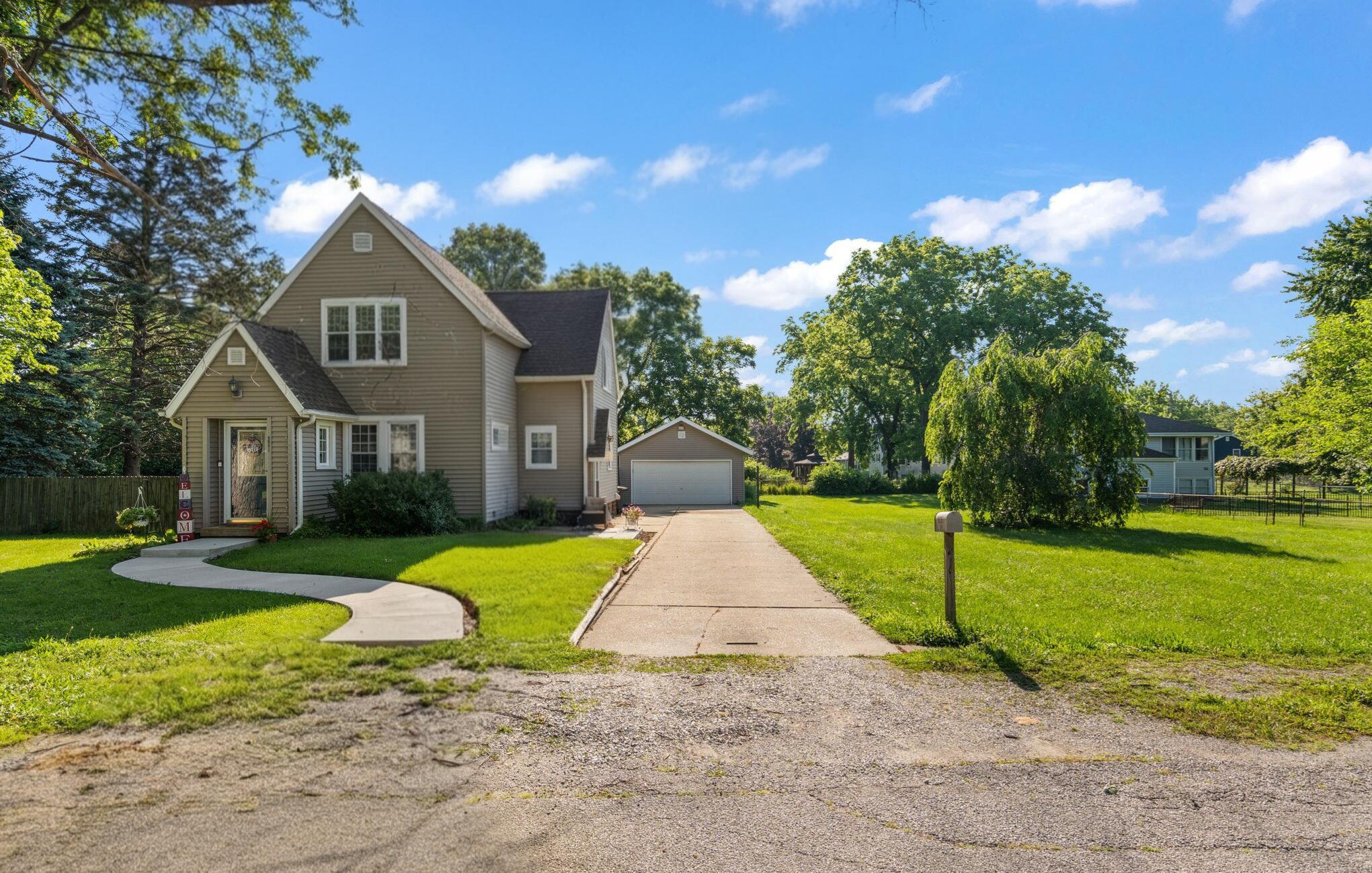 1st image of 221 N Pennsylvania St, Hobart, IN 46342 | MLS# 842428