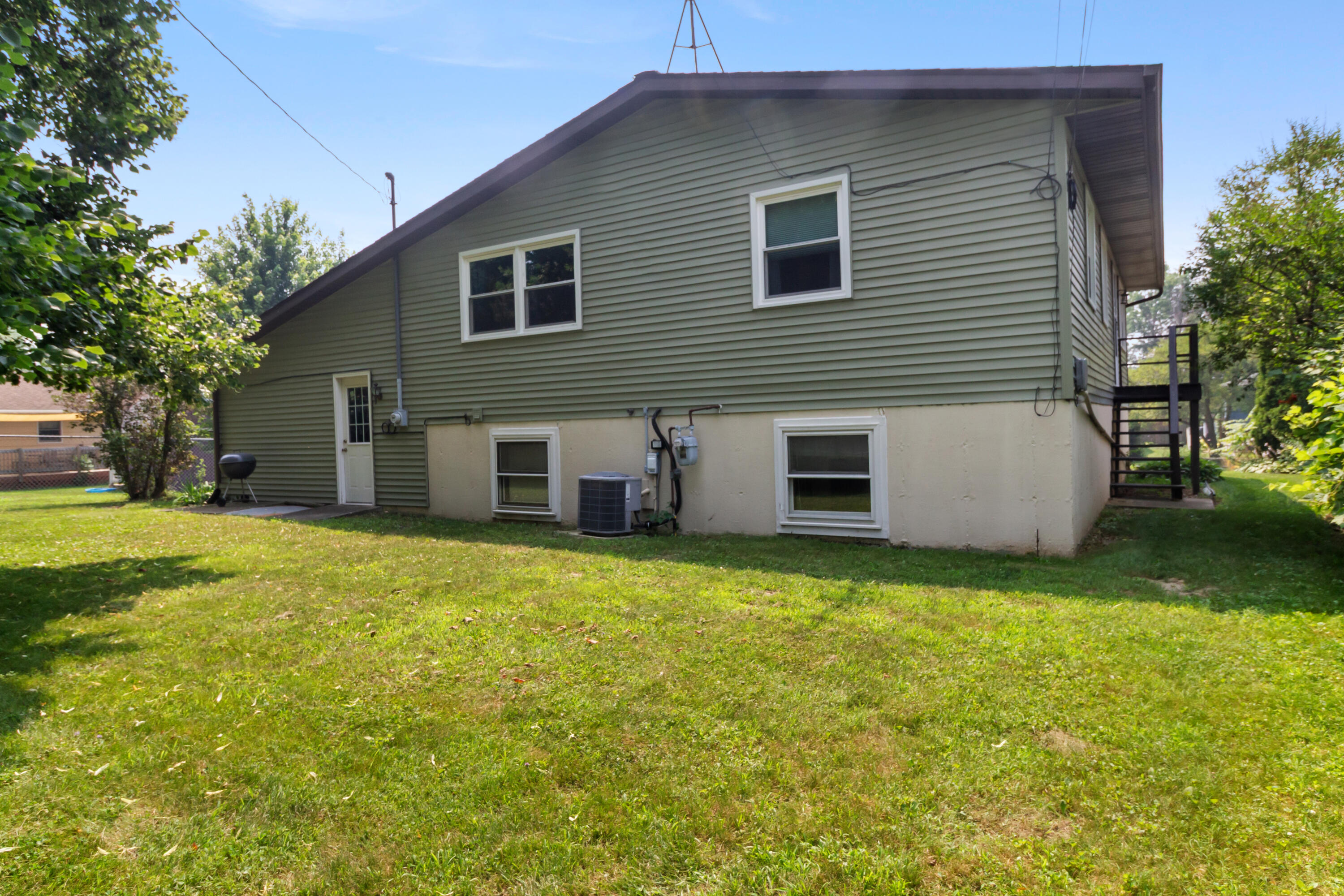 5th image of 505 W South St, Hebron, IN 46341 | MLS# 842586