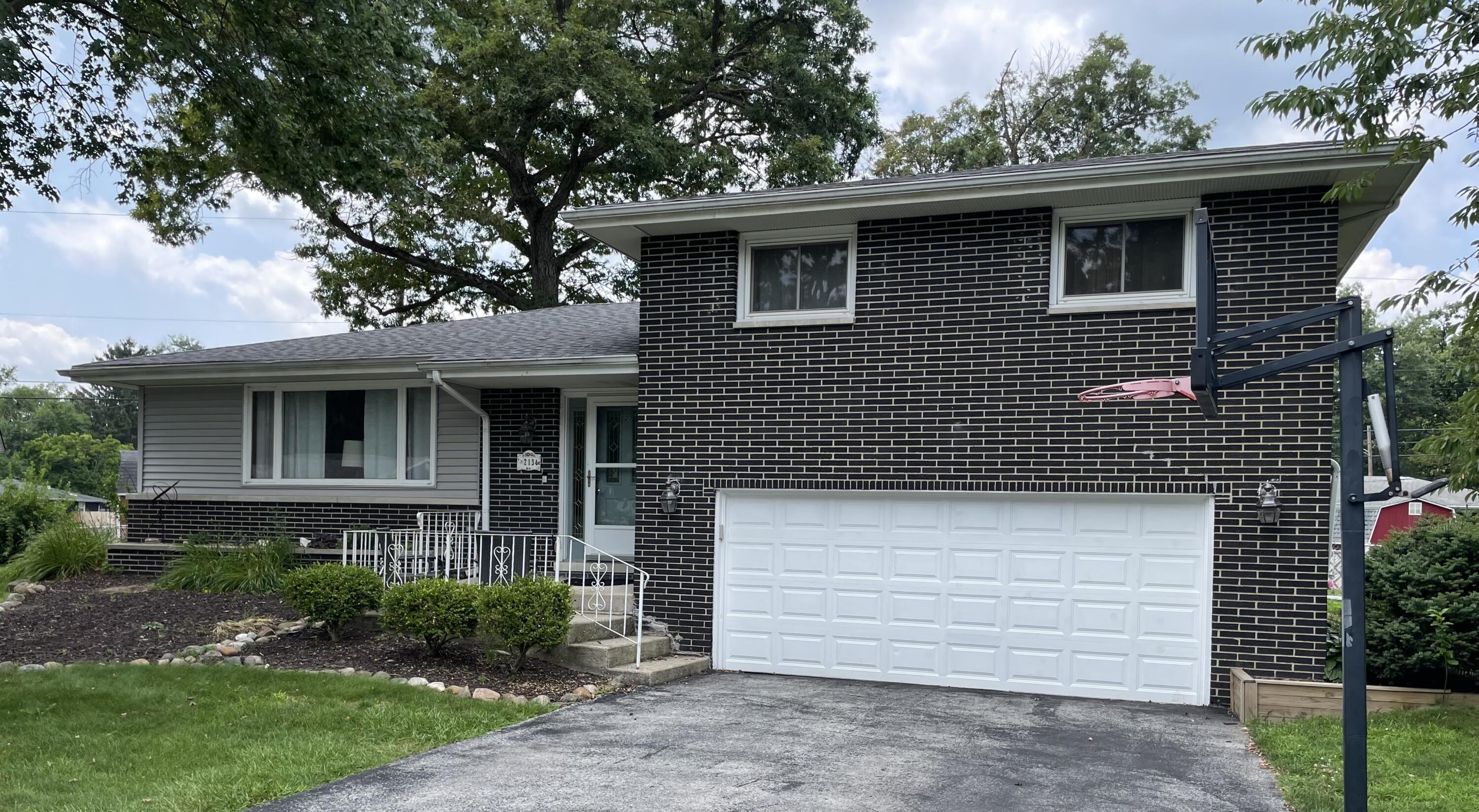2nd image of 2134 W 3rd Pl, Hobart, IN 46342 | MLS# 842691