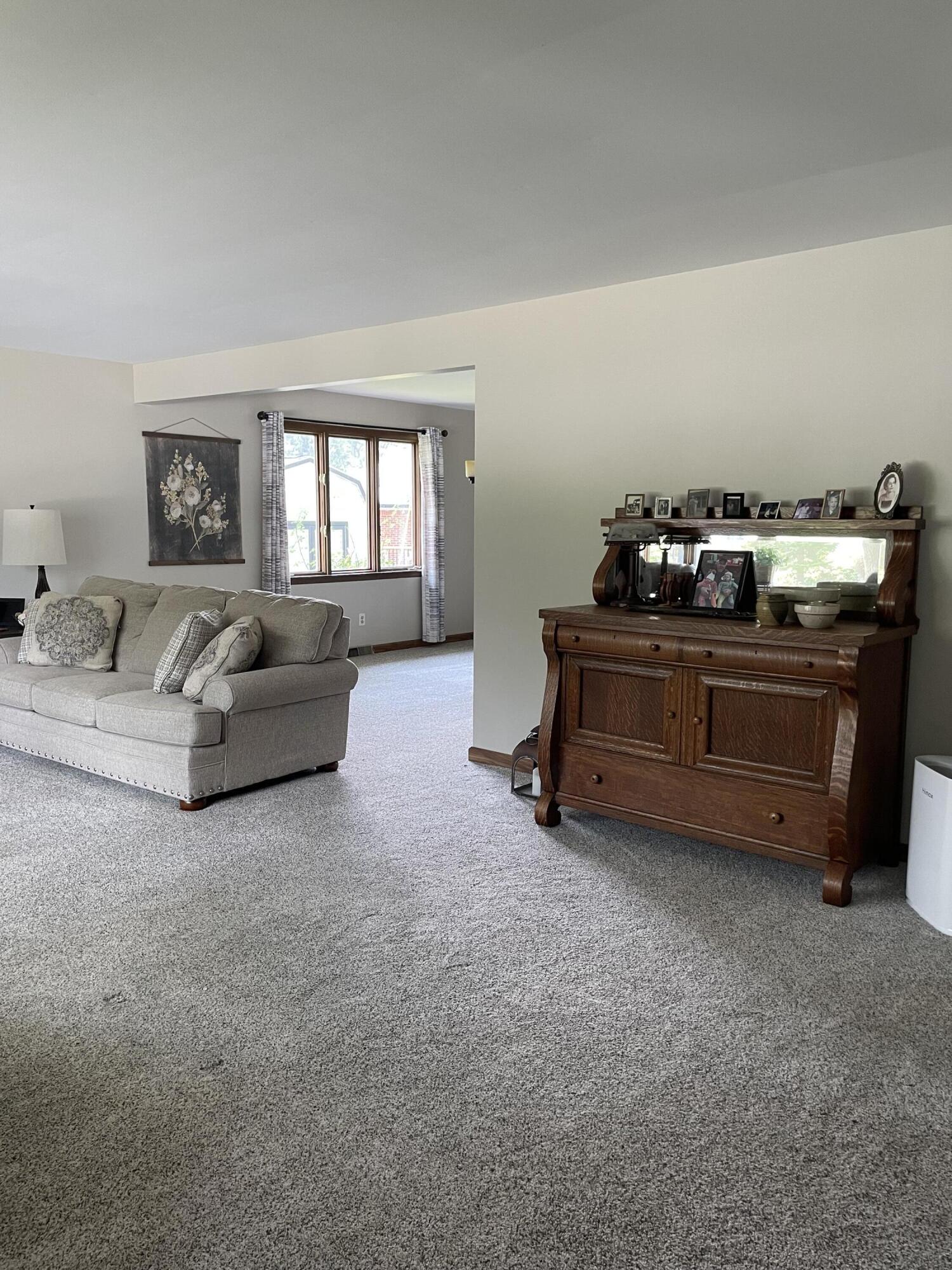 5th image of 2134 W 3rd Pl, Hobart, IN 46342 | MLS# 842691