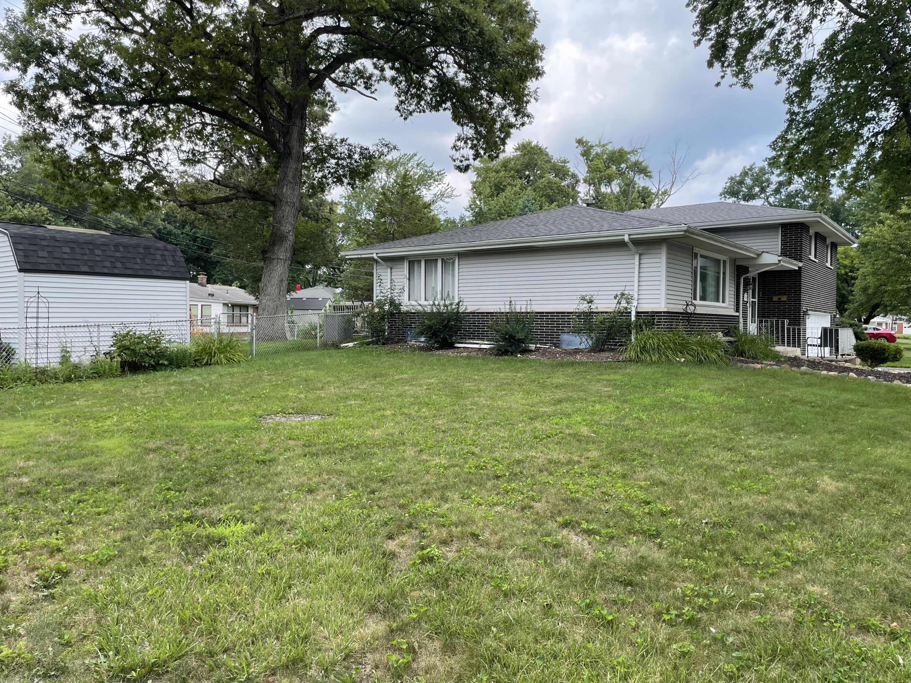 38th image of 2134 W 3rd Pl, Hobart, IN 46342 | MLS# 842691