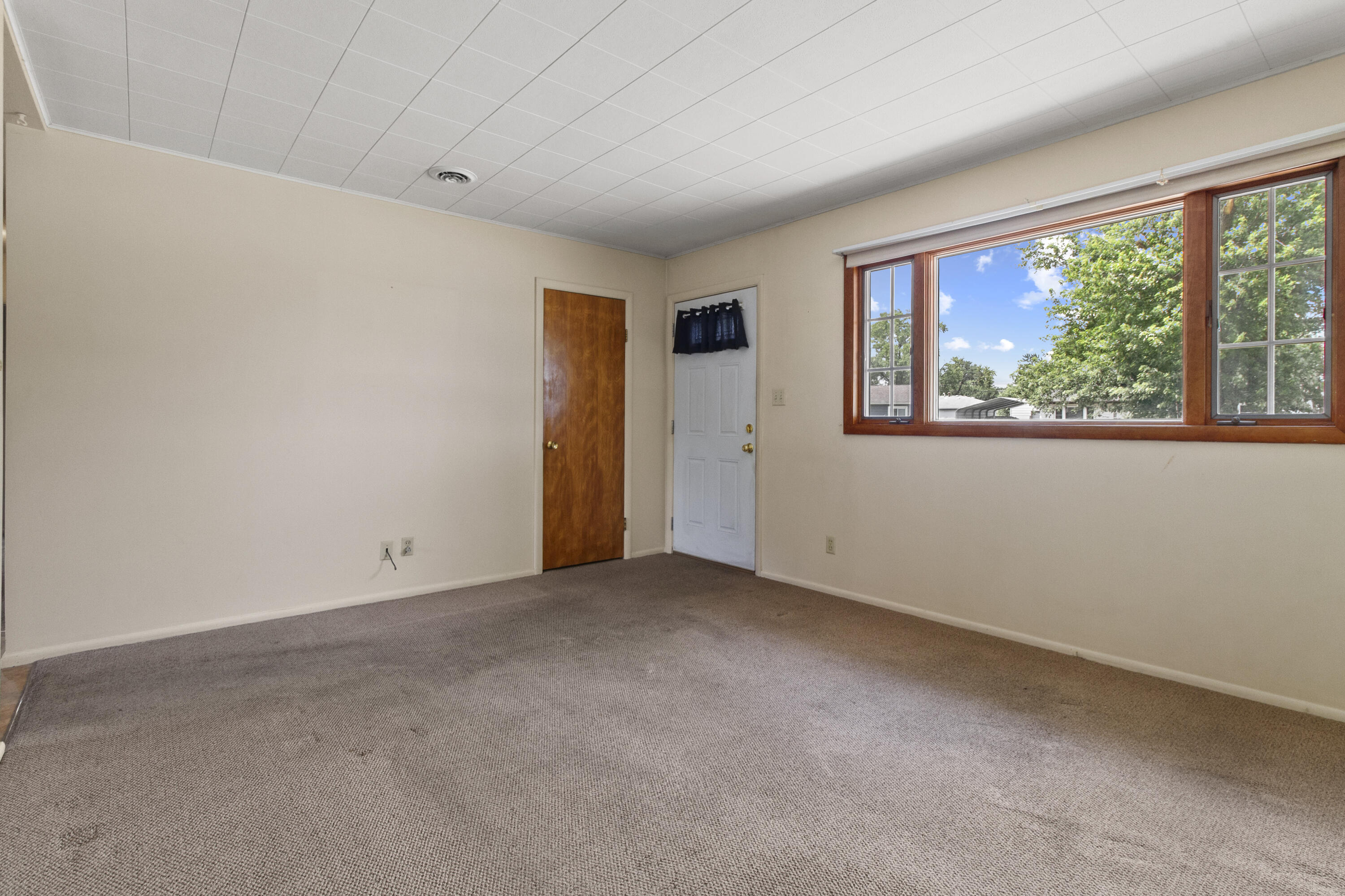4th image of 9307 Ellen Dr, Highland, IN 46322 | MLS# 842780