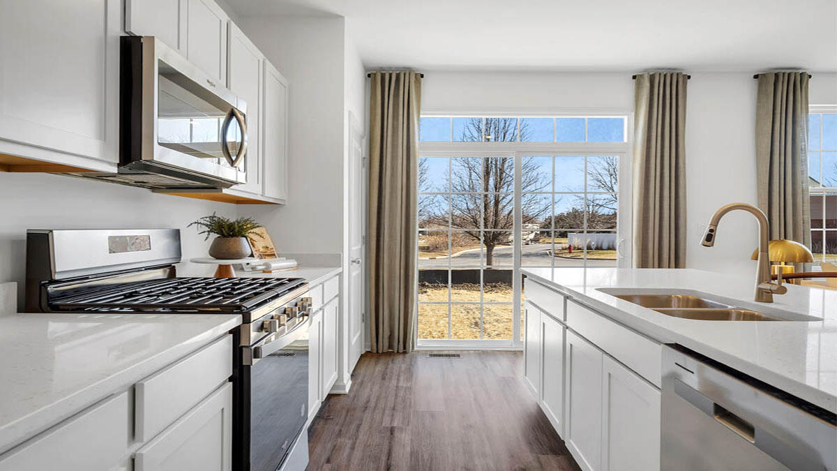 2nd image of 453 Cressmoor Blvd, Hobart, IN 46342 | MLS# 842781