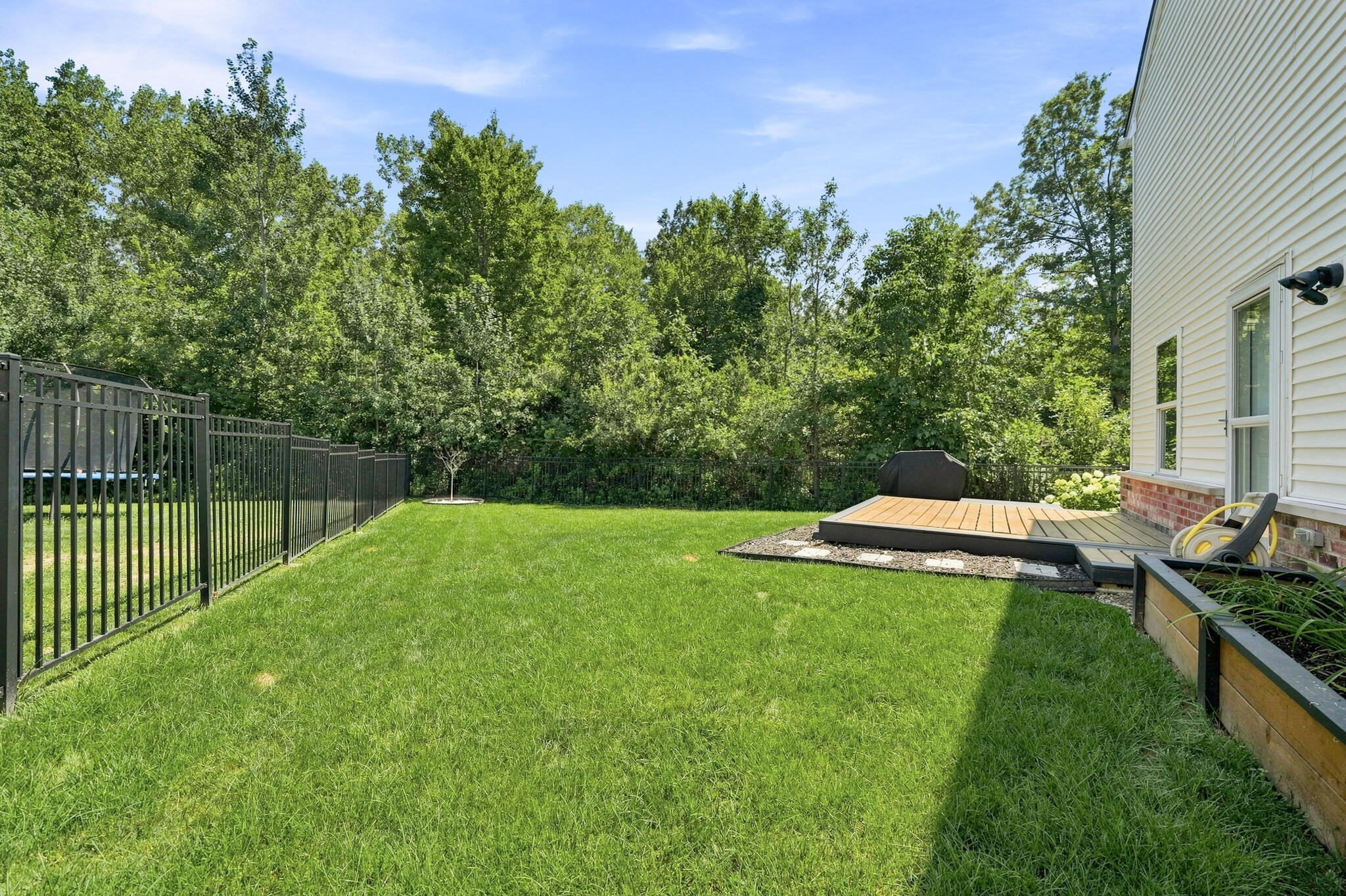 4th image of 1035 Blue Lake Cir, Chesterton, IN 46304 | MLS# 842803