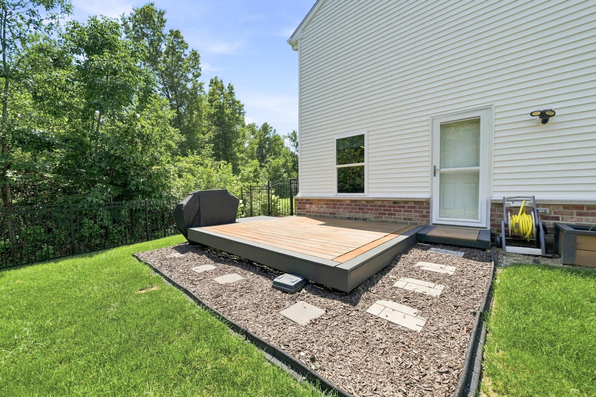 5th image of 1035 Blue Lake Cir, Chesterton, IN 46304 | MLS# 842803