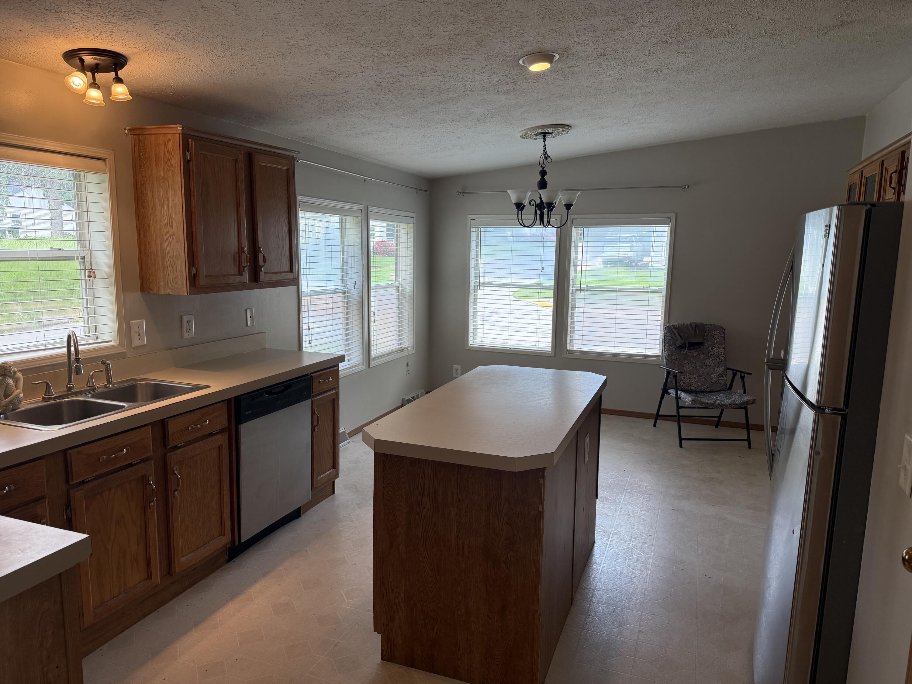 2nd image of 513 Center St, Valparaiso, IN 46385 | MLS# 843591