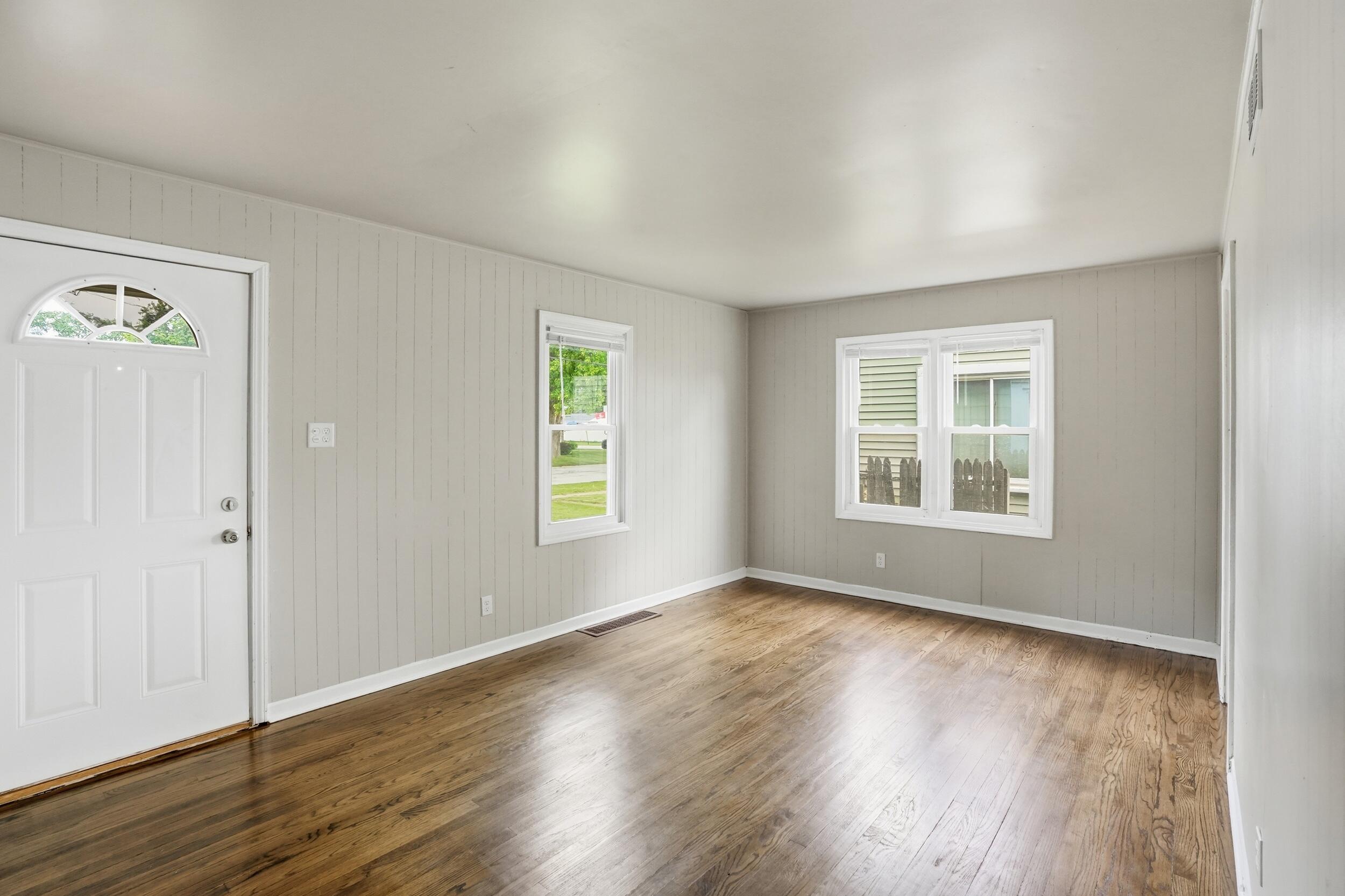 5th image of 8314 Gordon Dr, Highland, IN 46322 | MLS# 842995