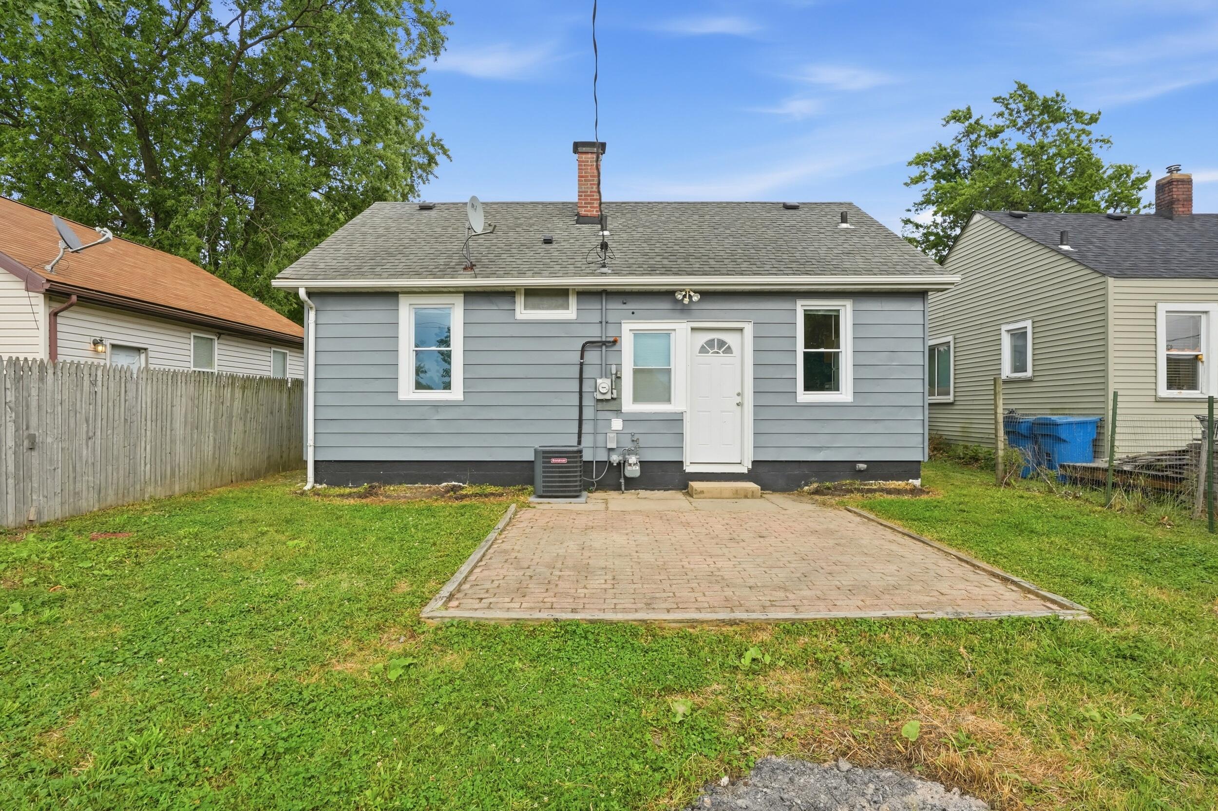 4th image of 8314 Gordon Dr, Highland, IN 46322 | MLS# 842995