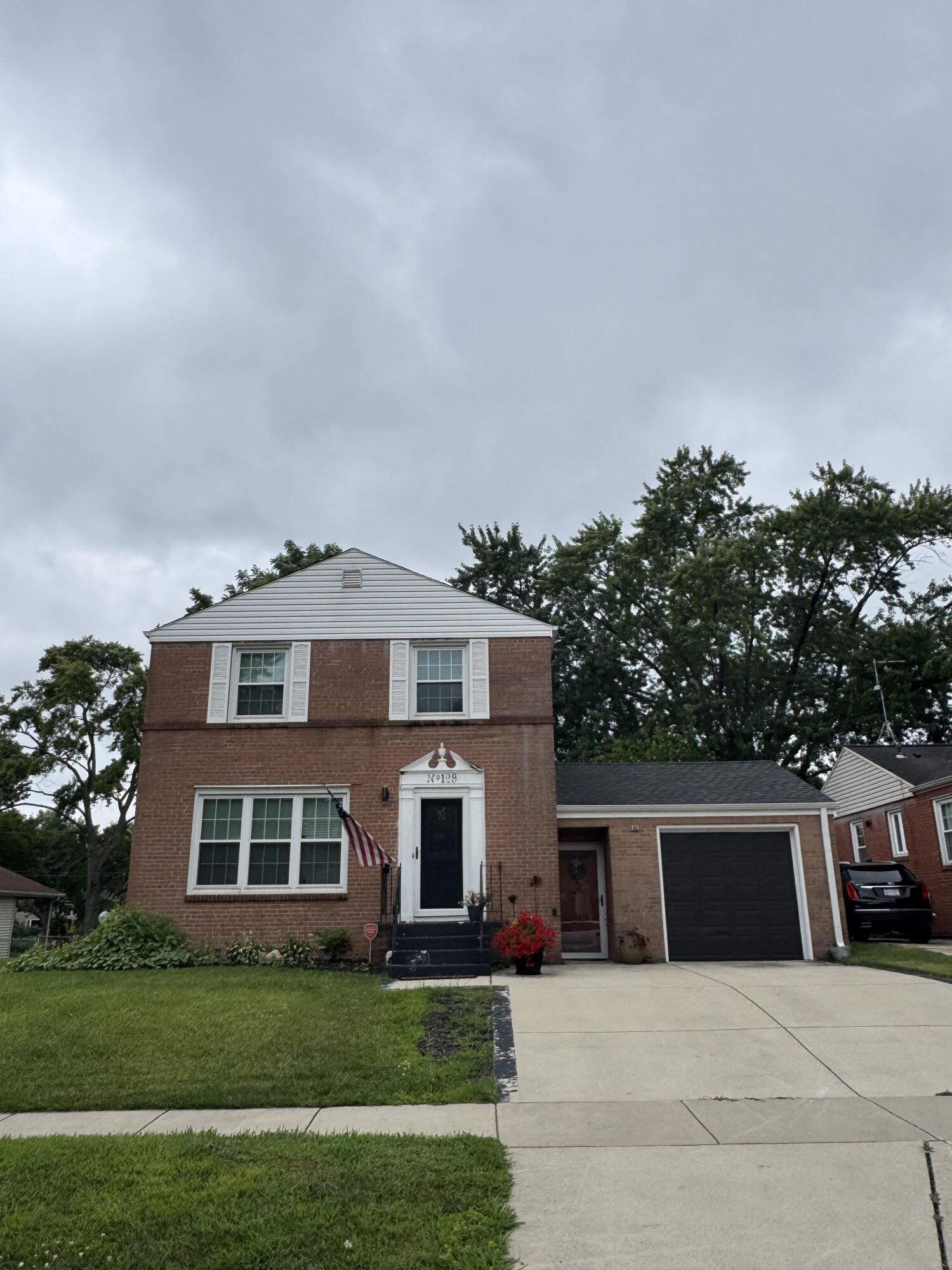 1st image of 129 Beverly Blvd, Hobart, IN 46342 | MLS# 843053