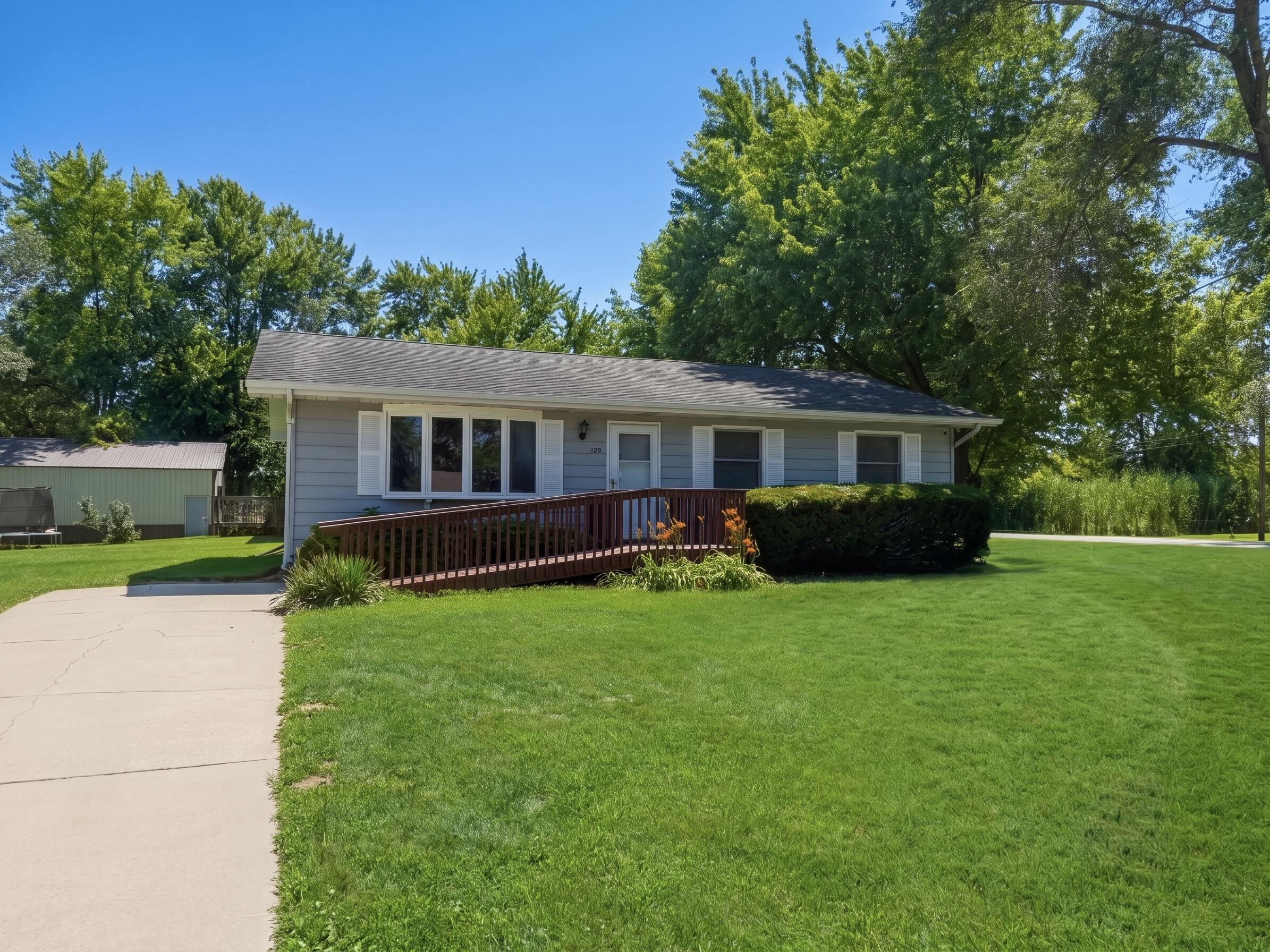 2nd image of 1301 E 34th Ave, Hobart, IN 46342 | MLS# 843151