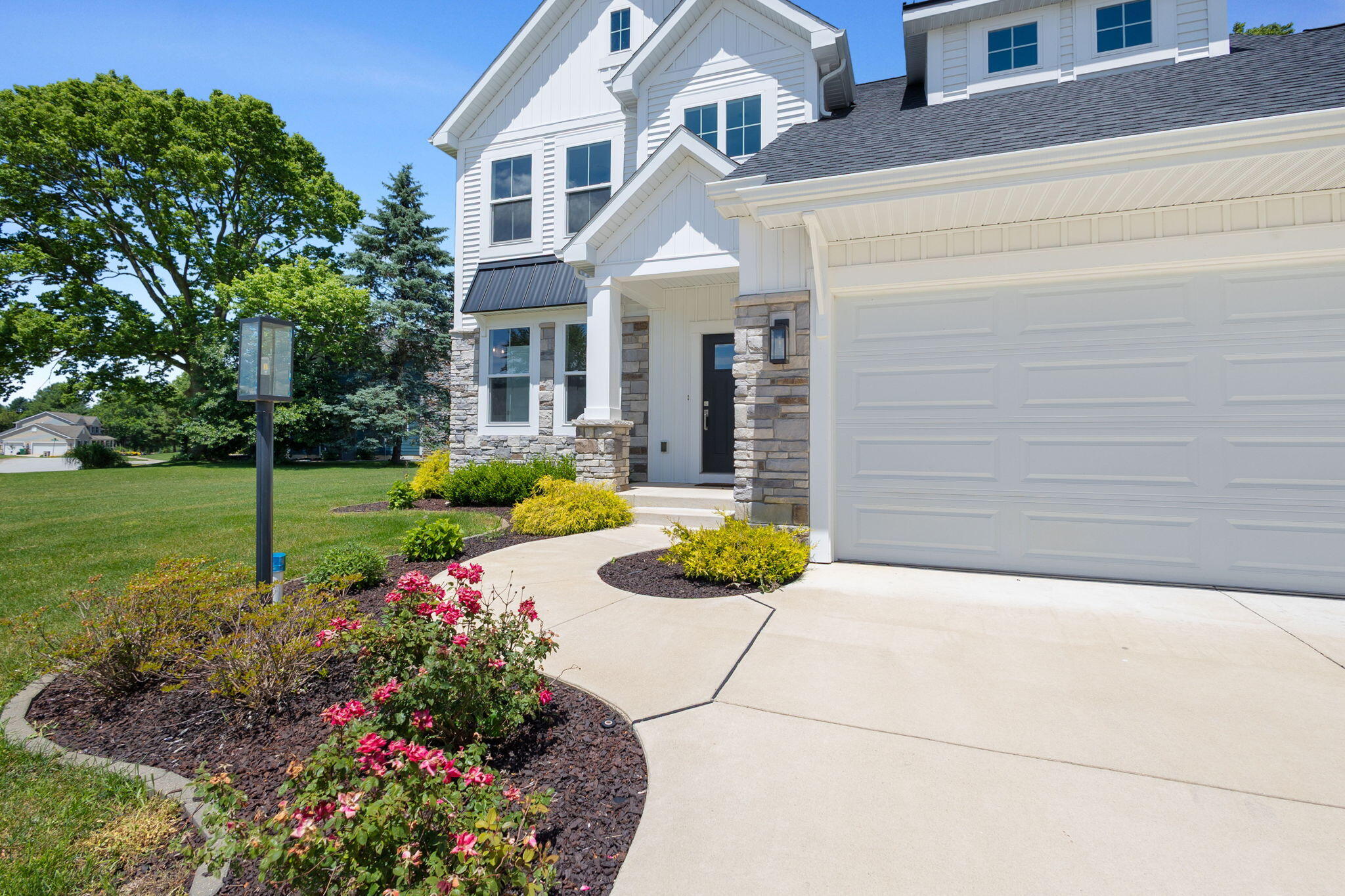 2nd image of 32811 Nature View Dr, New Carlisle, IN 46552 | MLS# 843755