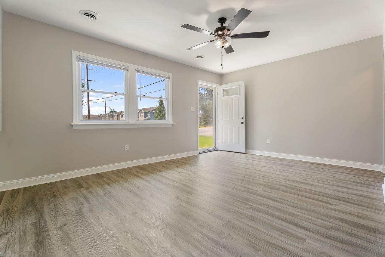 3rd image of 7503 Chestnut Ave, Hammond, IN 46324 | MLS# 843523