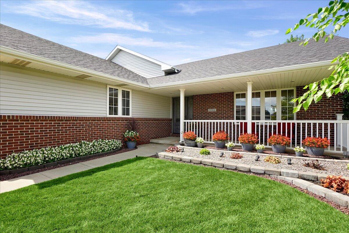 3rd image of 9204 Bryan Ln, Crown Point, IN 46307 | MLS# 843496