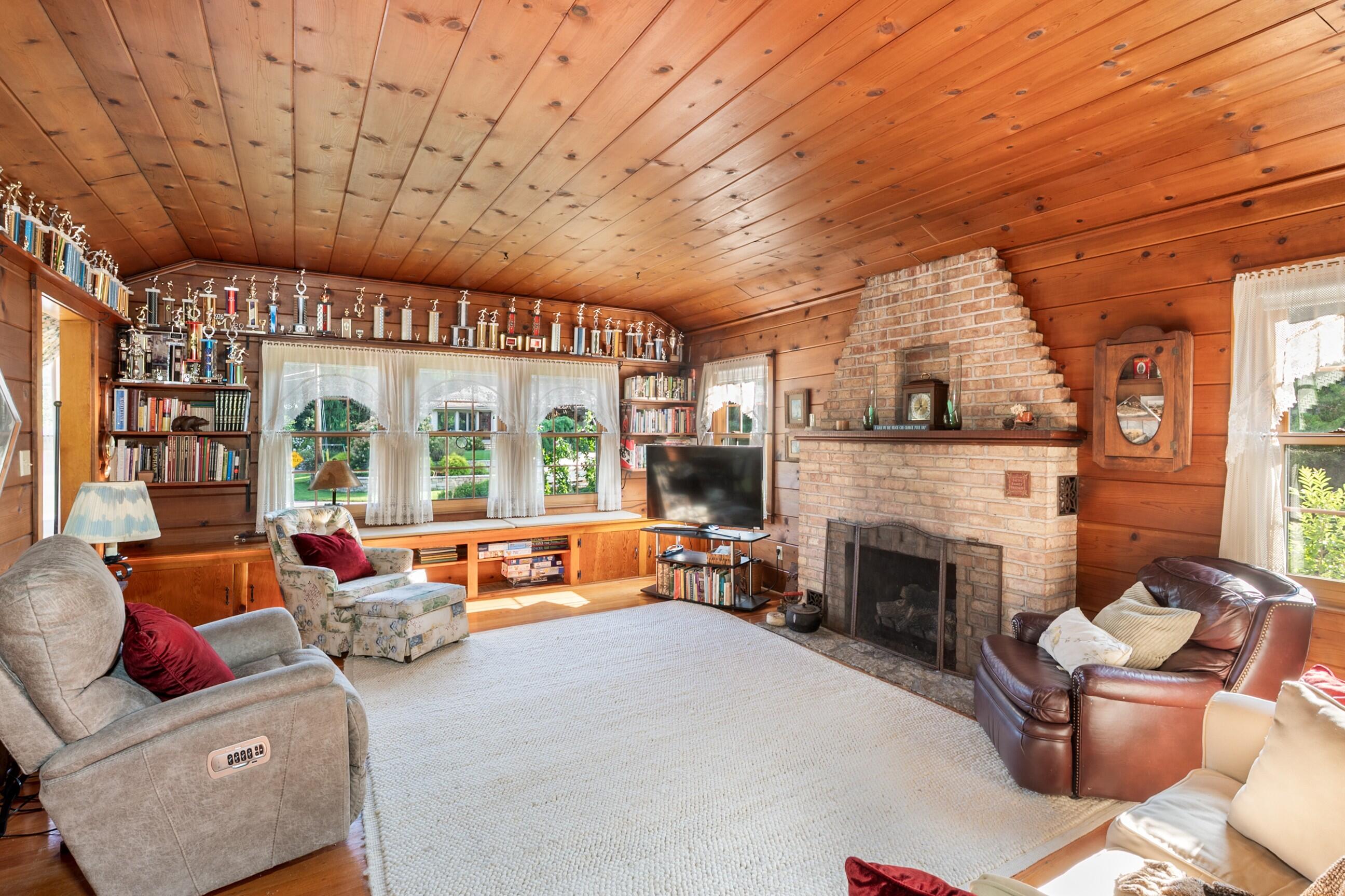 3rd image of 22 Diana Rd, Portage, IN 46368 | MLS# 843453
