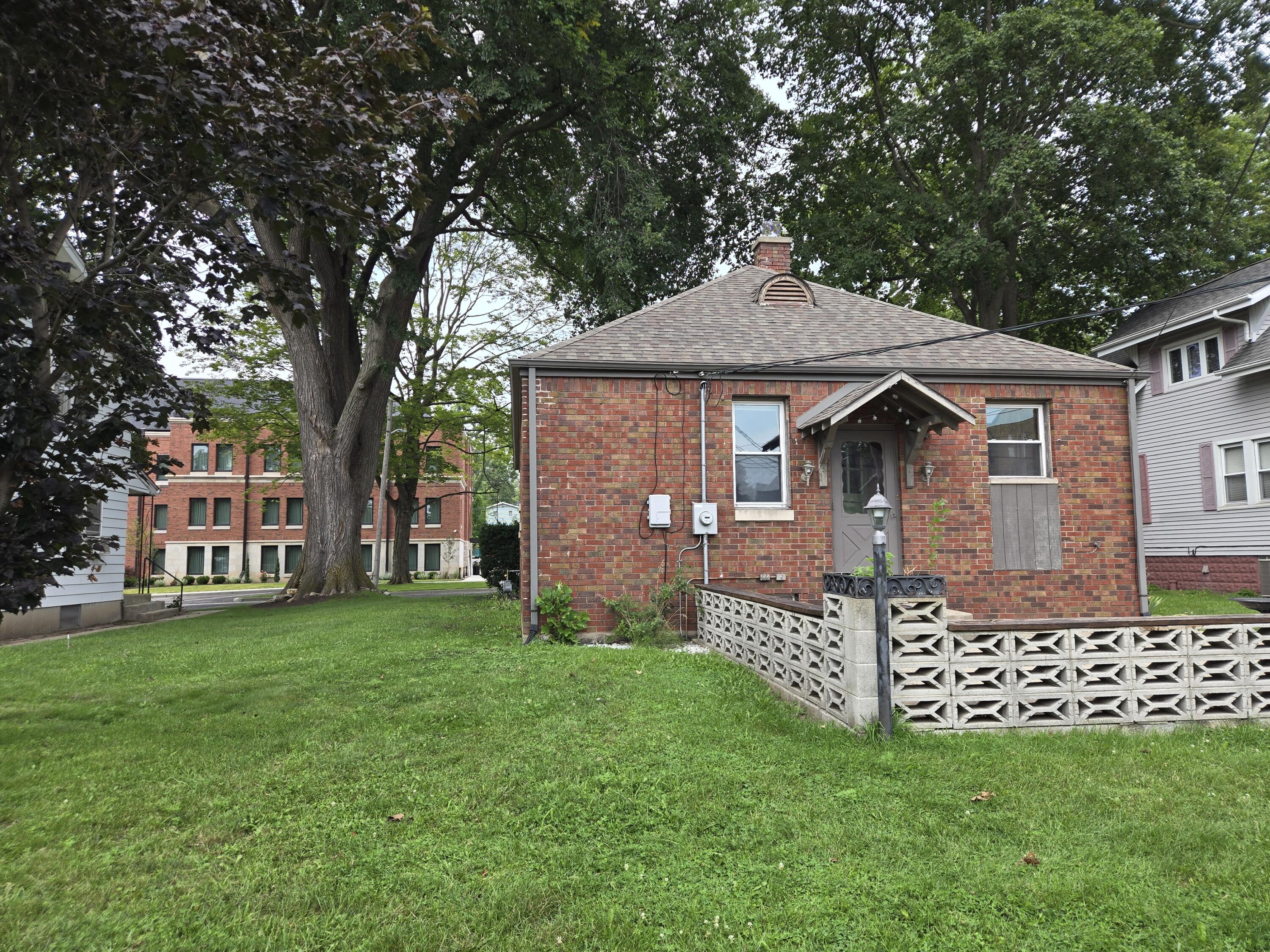 3rd image of 259 W Jefferson St, Valparaiso, IN 46383 | MLS# 843463