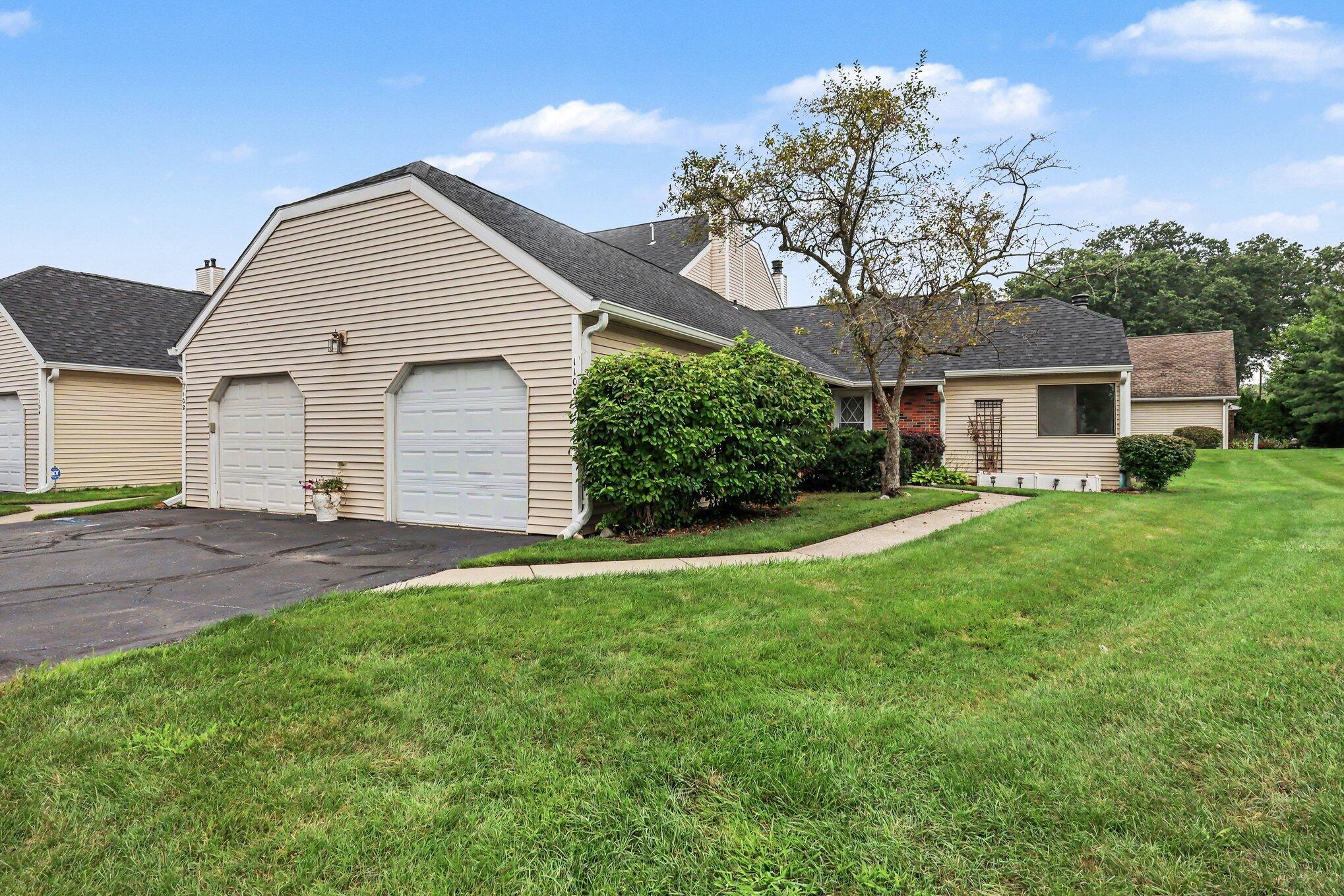 3rd image of 1100 Saratoga Ln, Chesterton, IN 46304 | MLS# 843607