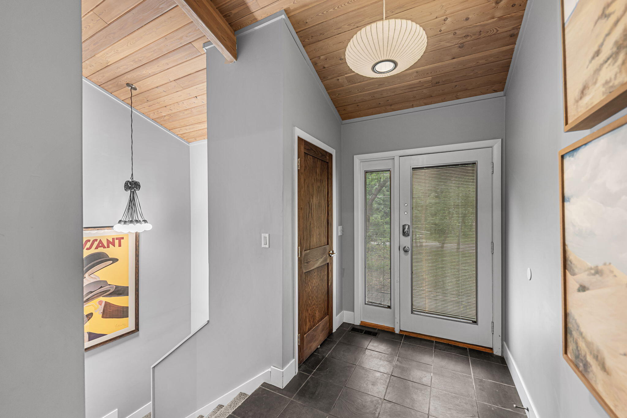 2nd image of 221 Bote Dr, Chesterton, IN 46304 | MLS# 843922