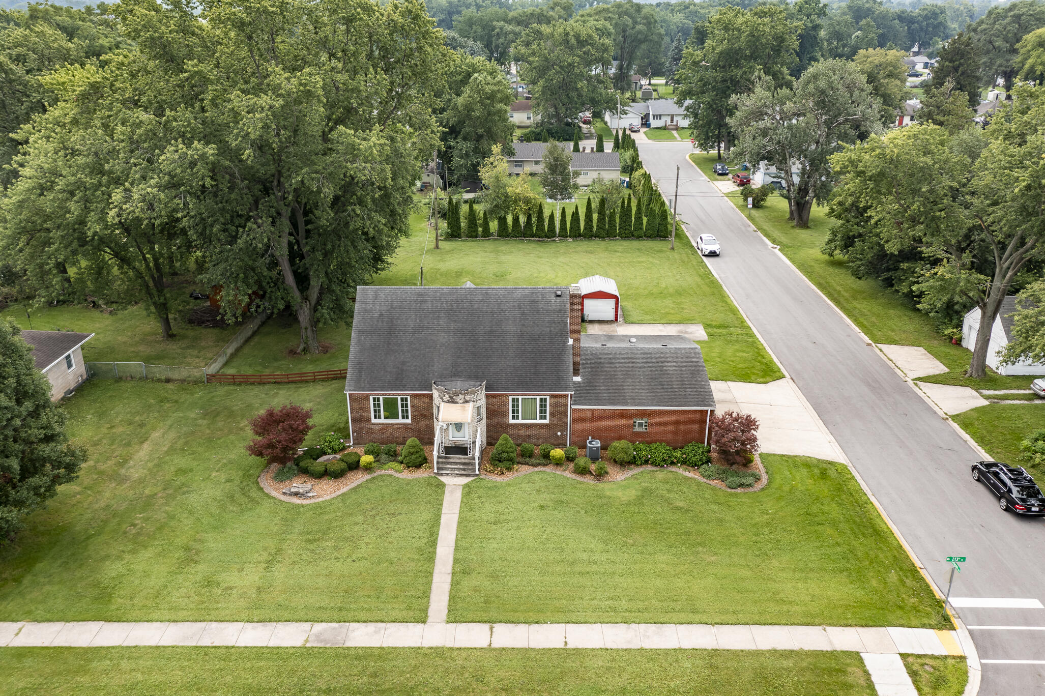 2nd image of 604 213th St, Dyer, IN 46311 | MLS# 844286