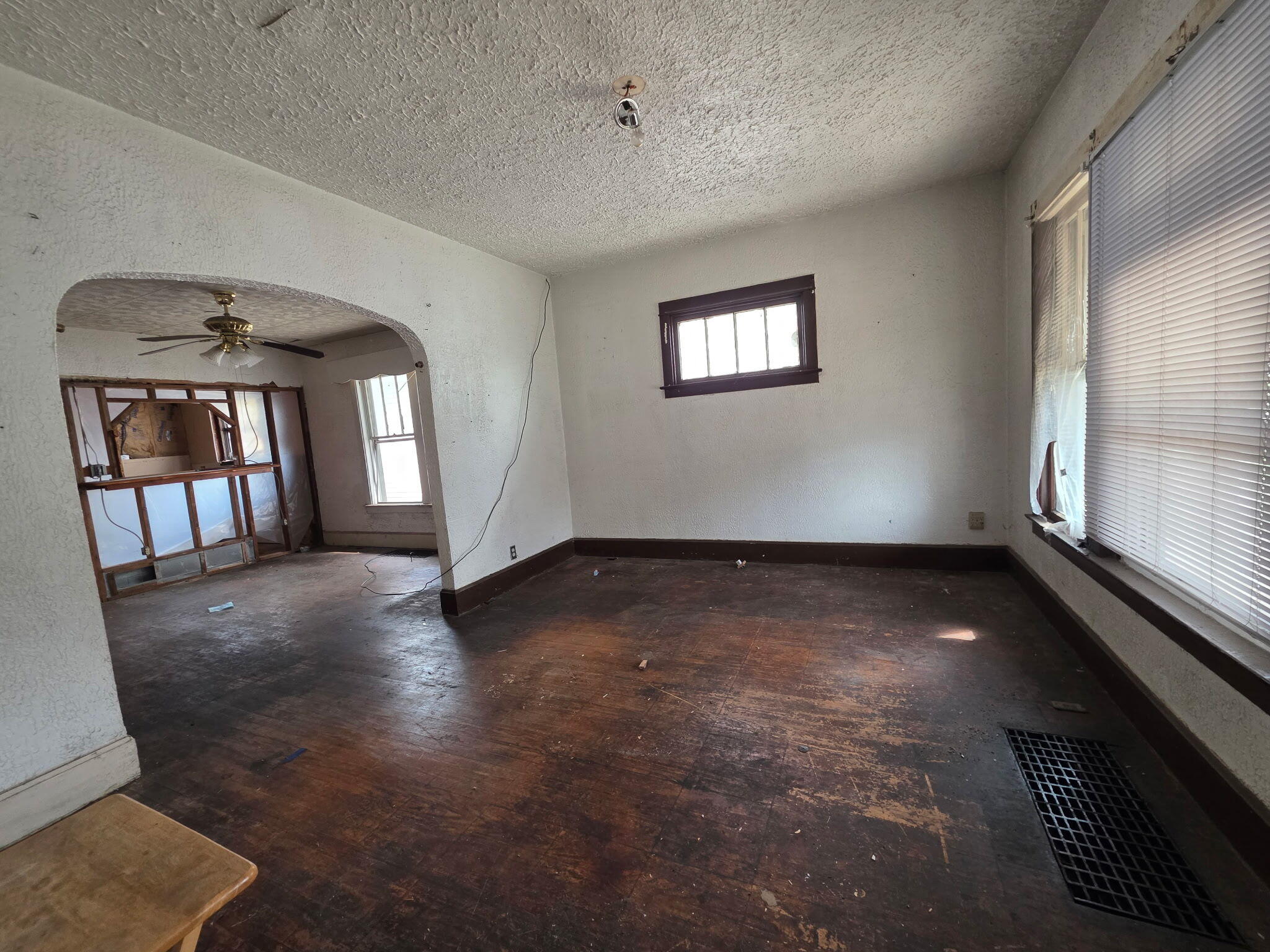 3rd image of 3721 Ivy St, East Chicago, IN 46312 | MLS# 843729