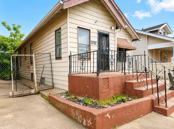 1st image of 3721 Ivy St, East Chicago, IN 46312 | MLS# 843729