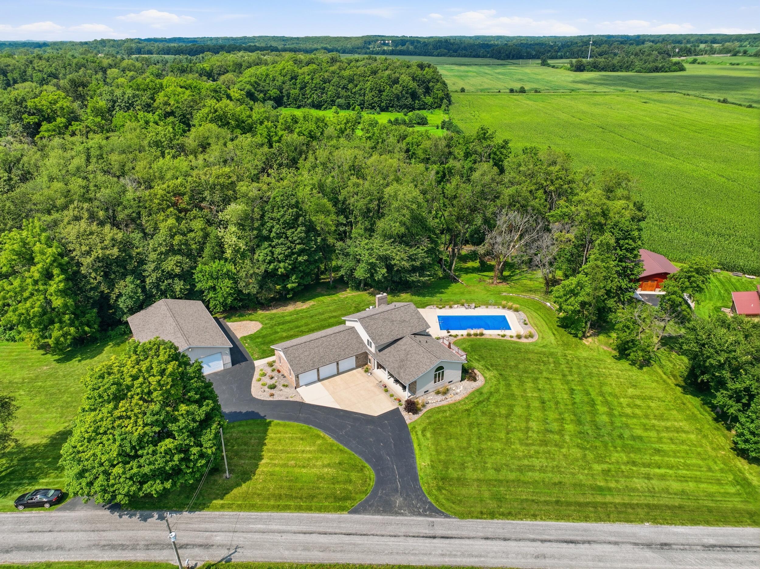 3rd image of 463 E 525 N, Valparaiso, IN 46383 | MLS# 843734