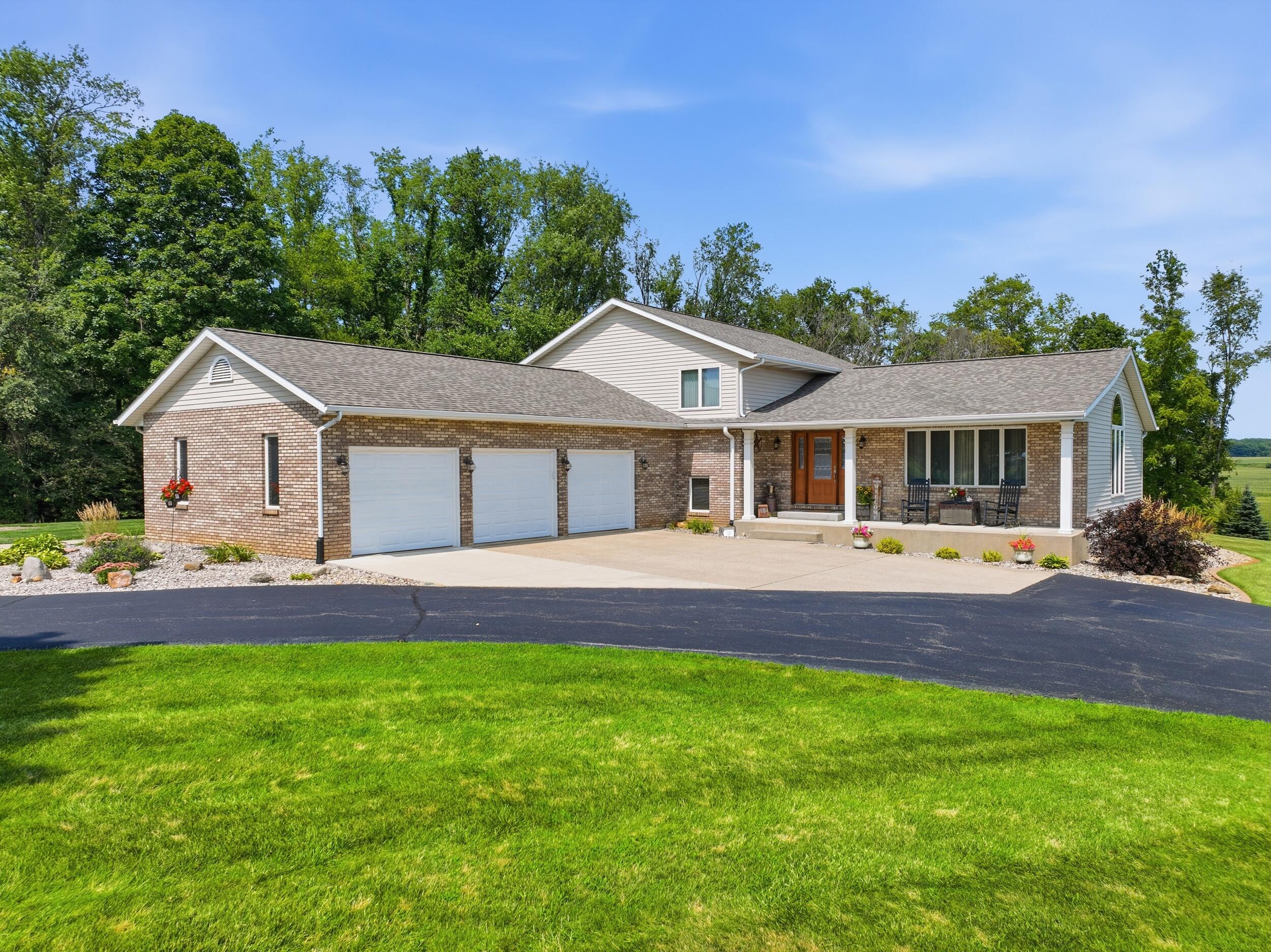 1st image of 463 E 525 N, Valparaiso, IN 46383 | MLS# 843734