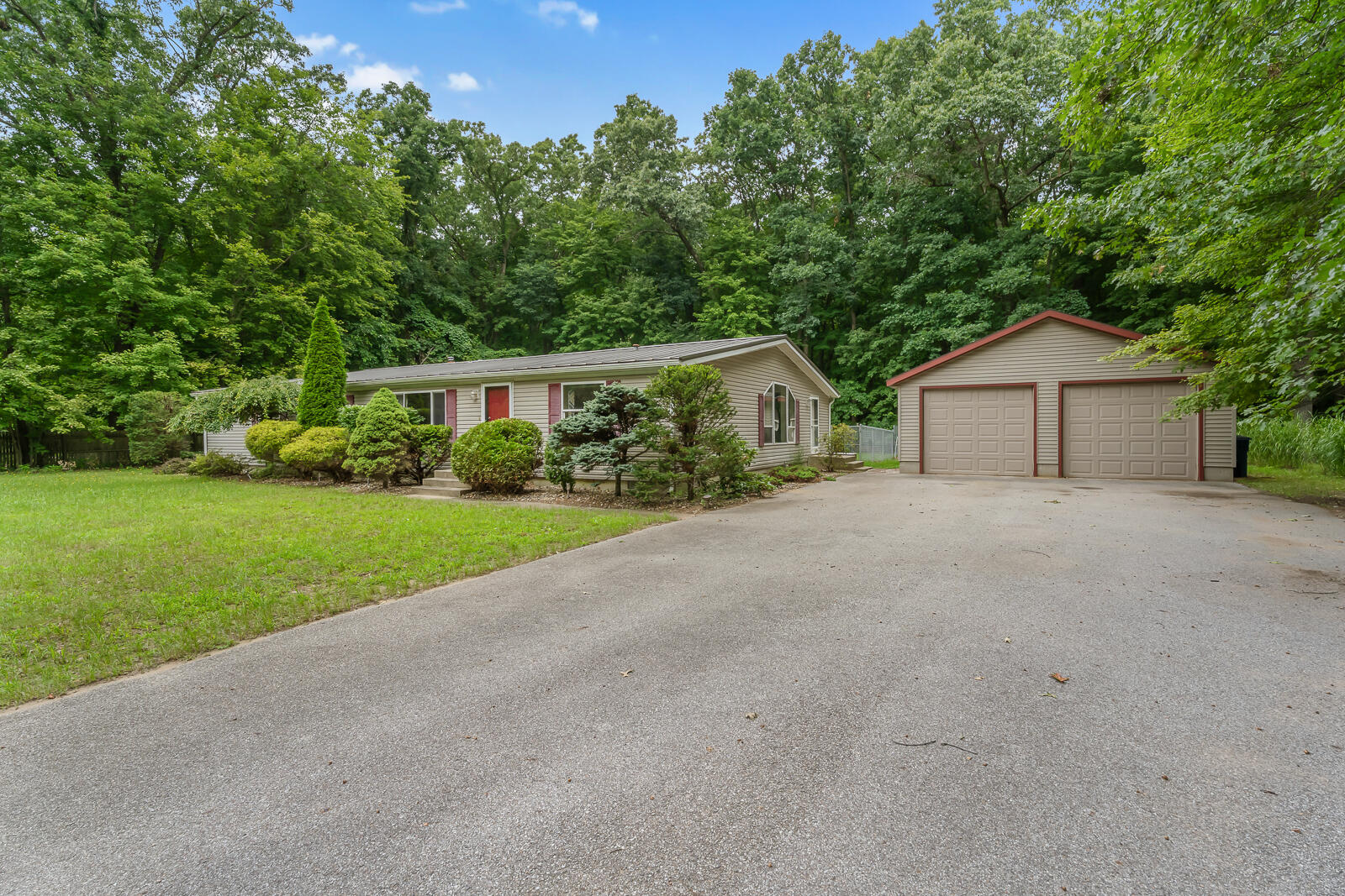 2nd image of 6477 N 450 W, La Porte, IN 46350 | MLS# 843831